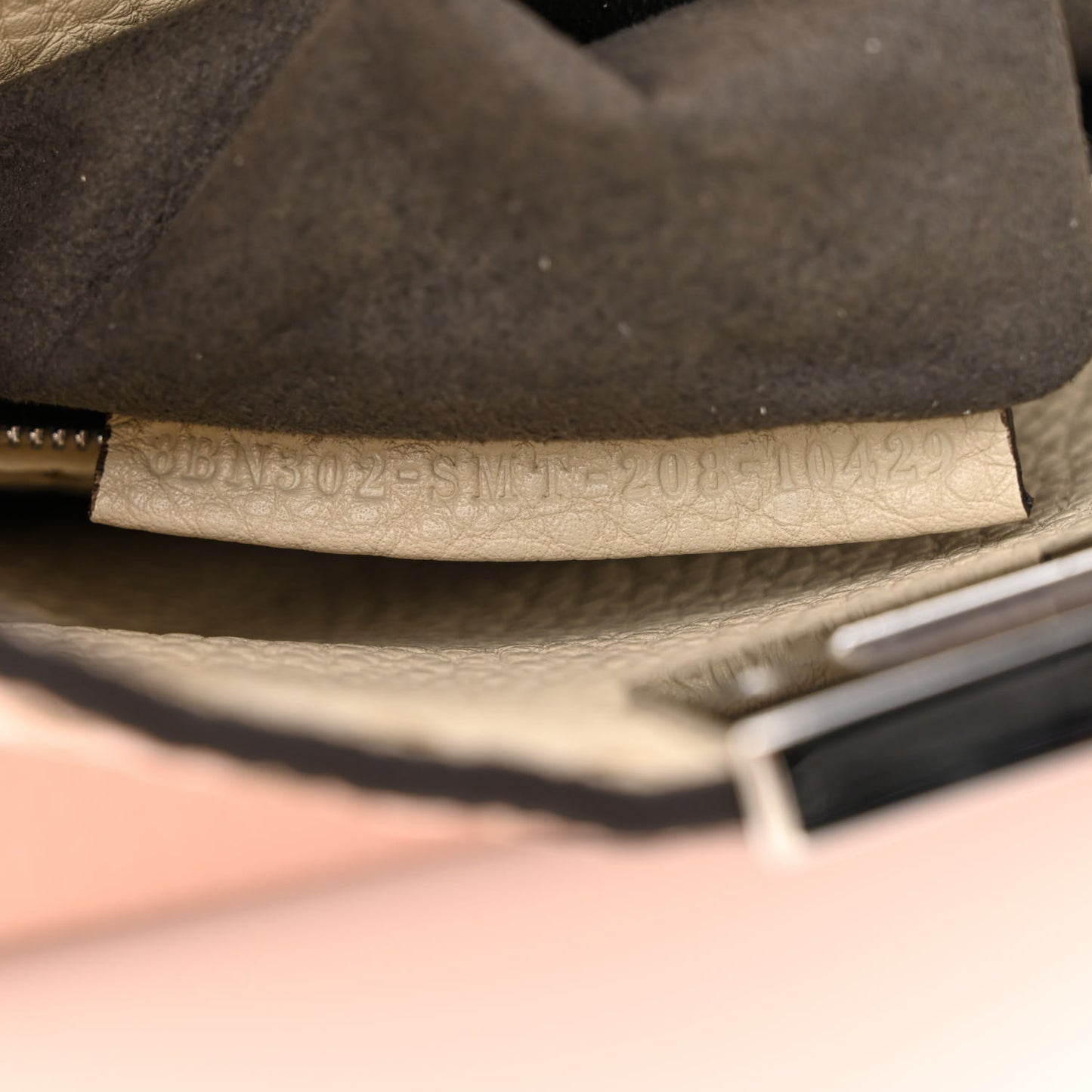 Cuoio Romano Selleria Bi-Color Medium Peekaboo Iconic Essentially Satchel Cipria Latte