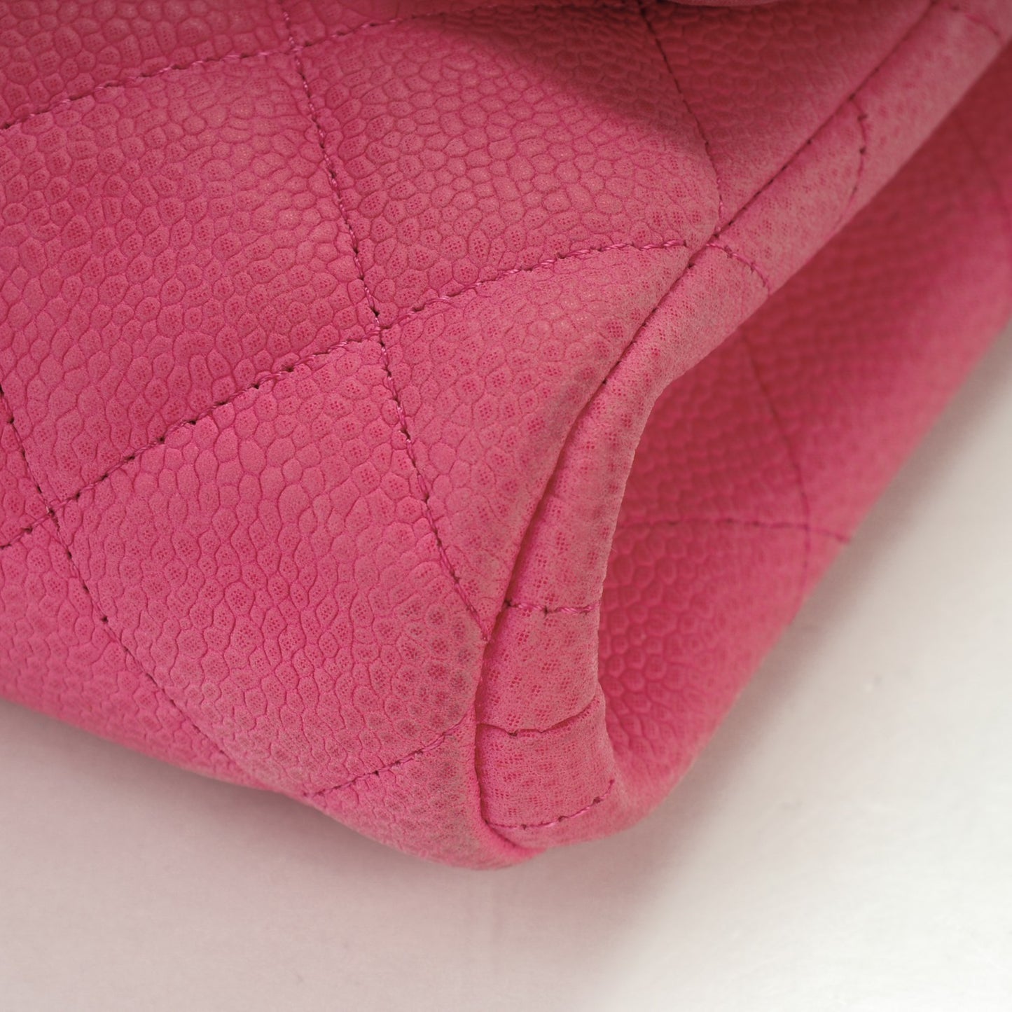 Iridescent Caviar Clutch with Chain Flap Pink
