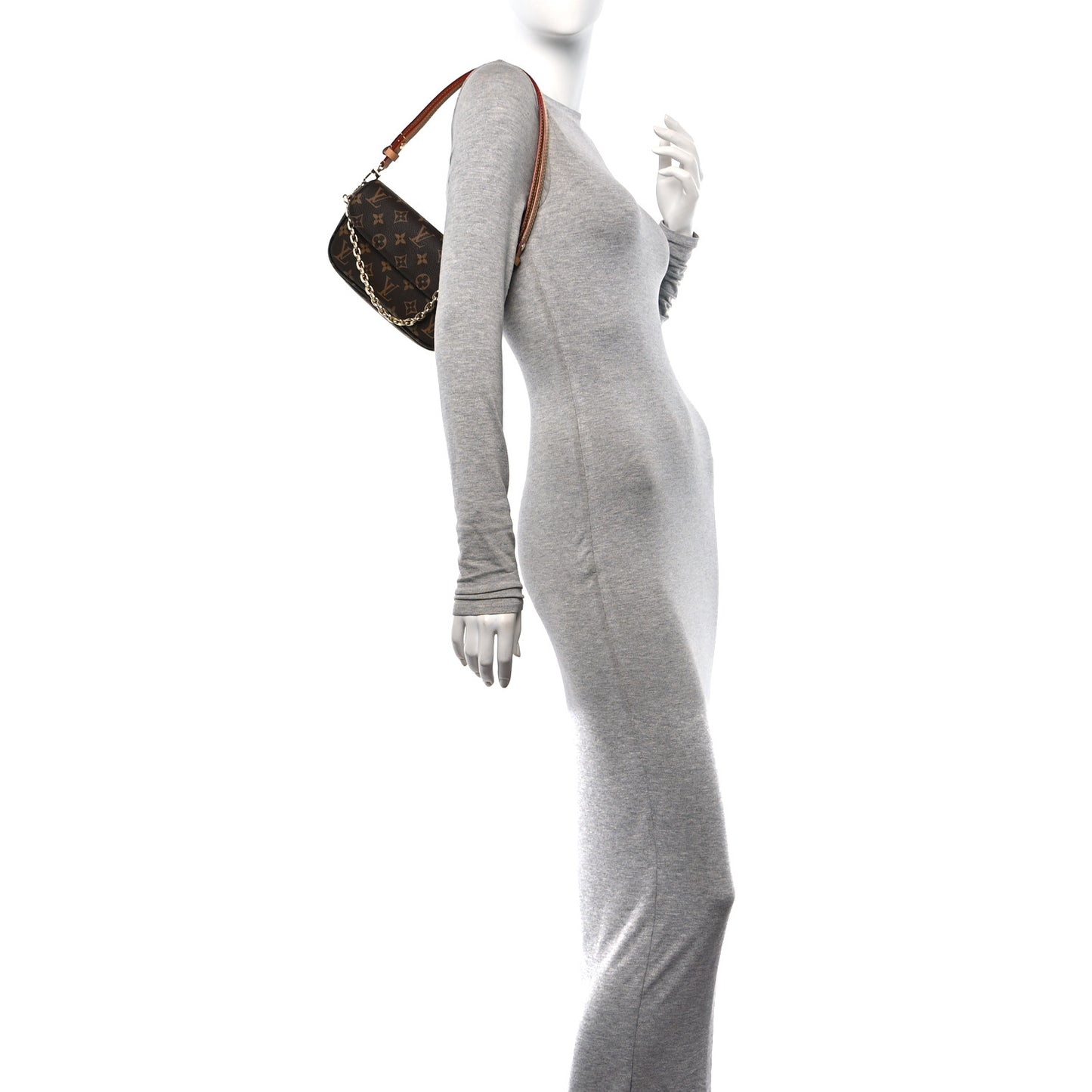 Monogram Ivy Wallet On Chain