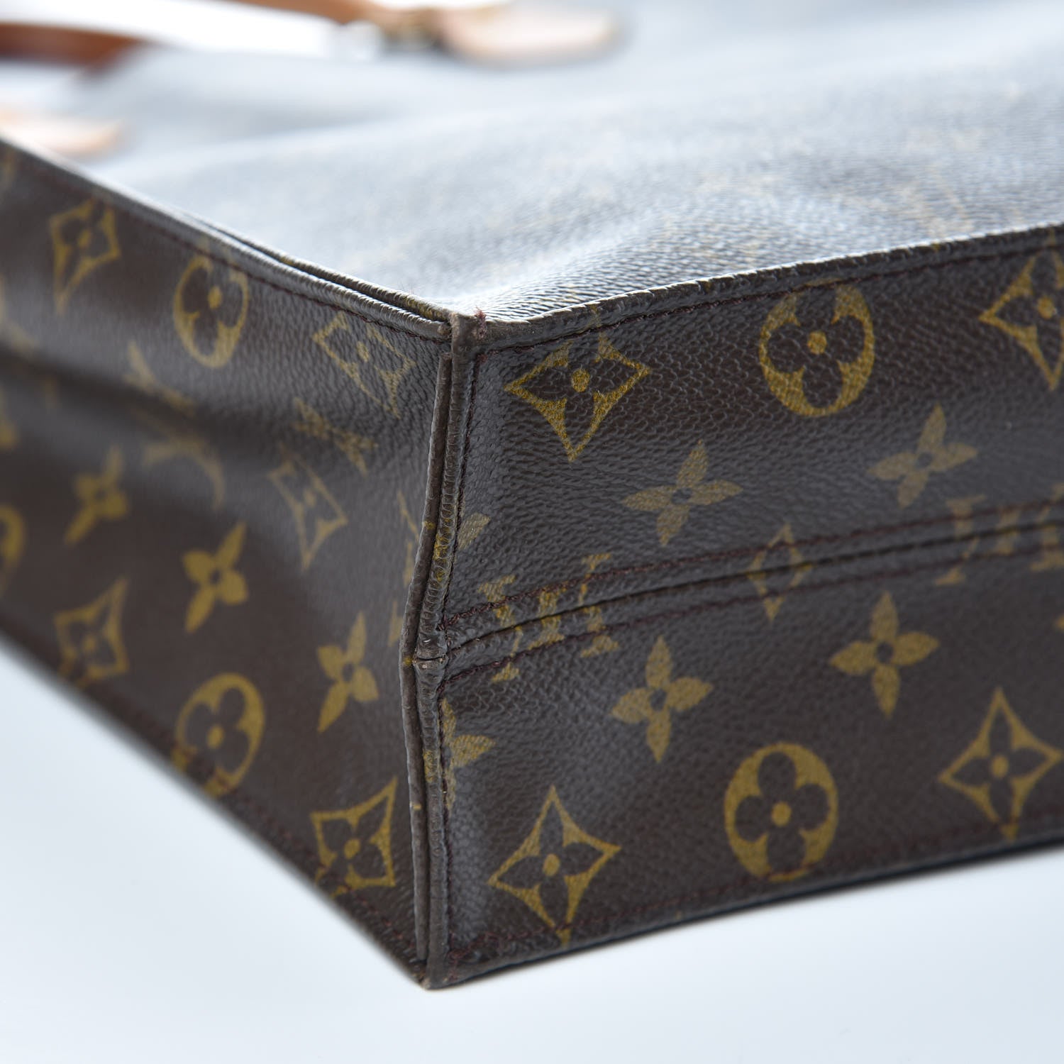 Louis Vuitton Monogram Sac Plat 8 of 17
