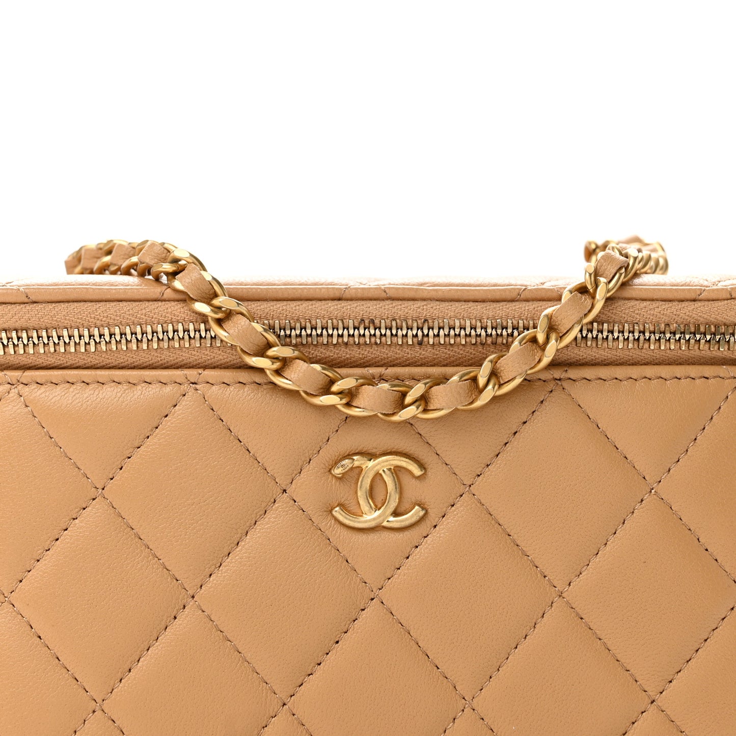 Lambskin Quilted Pearl Crush Small Vanity Case With Chain Beige