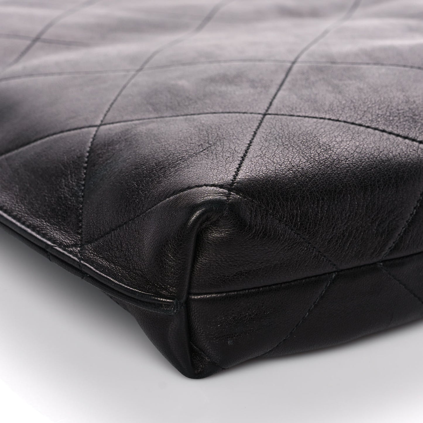 Calfskin Medium Suzanne Hobo Black