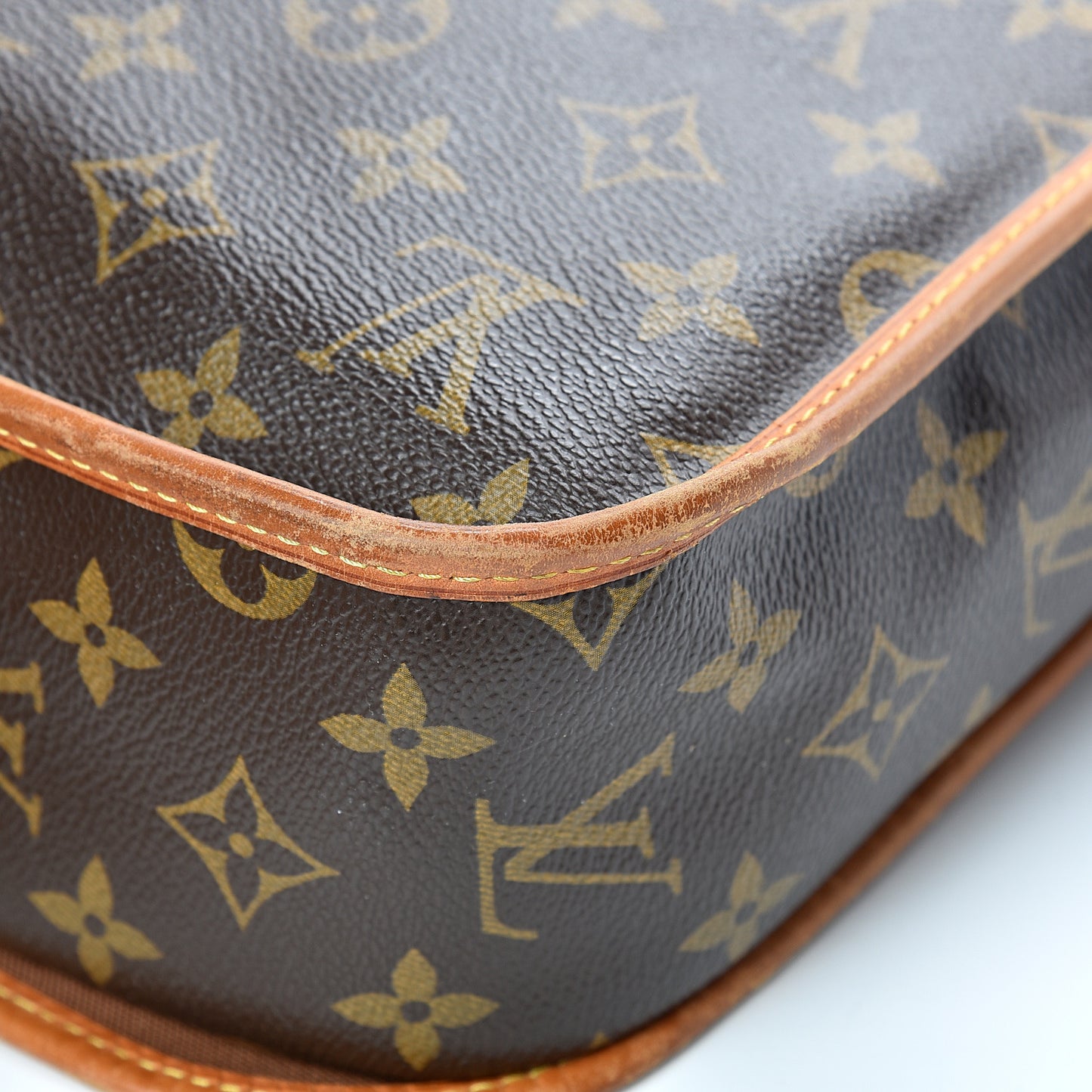 Monogram Bosphore PM Messenger