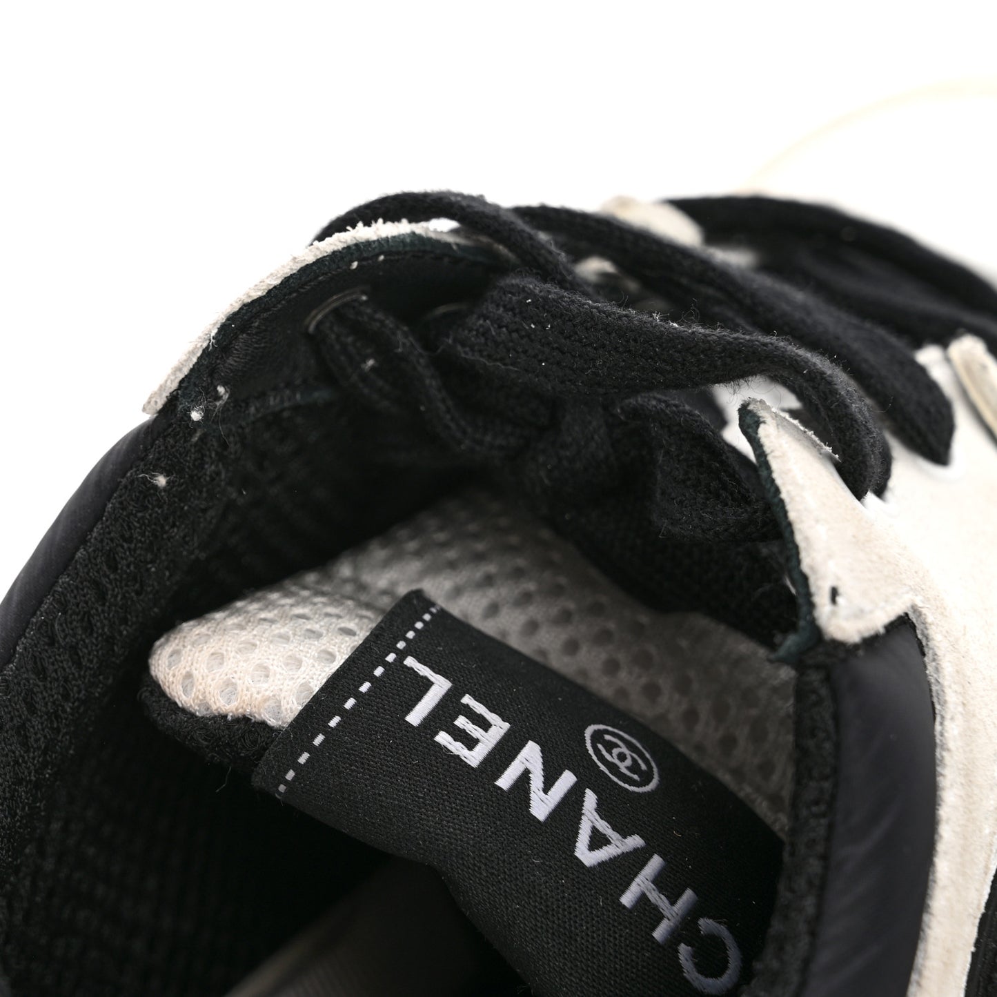 Mesh Suede Calfskin Grained Calfskin Womens CC Sneakers 38.5 White Black