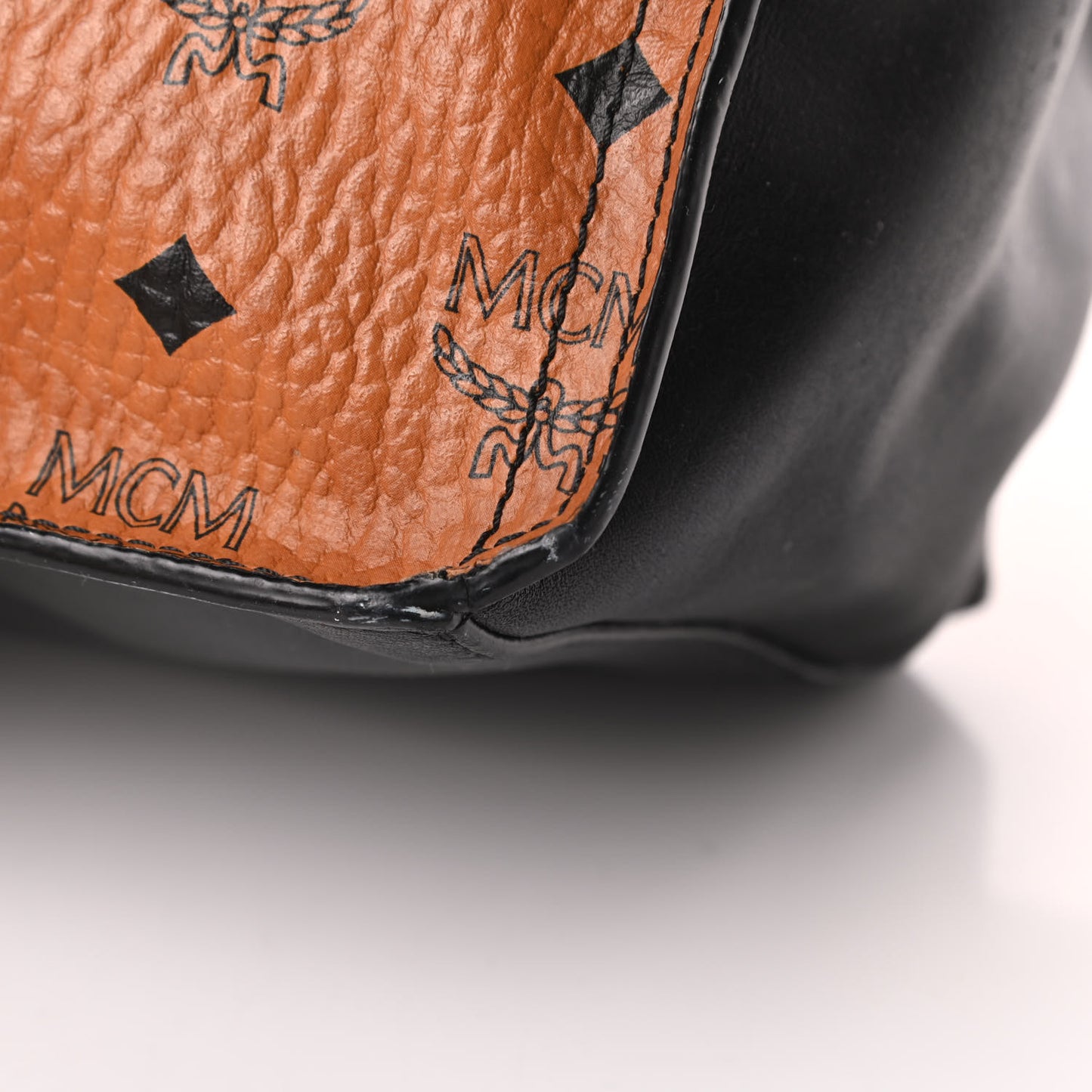 Visetos Calfskin Drawstring Shoulder Bag Cognac Black