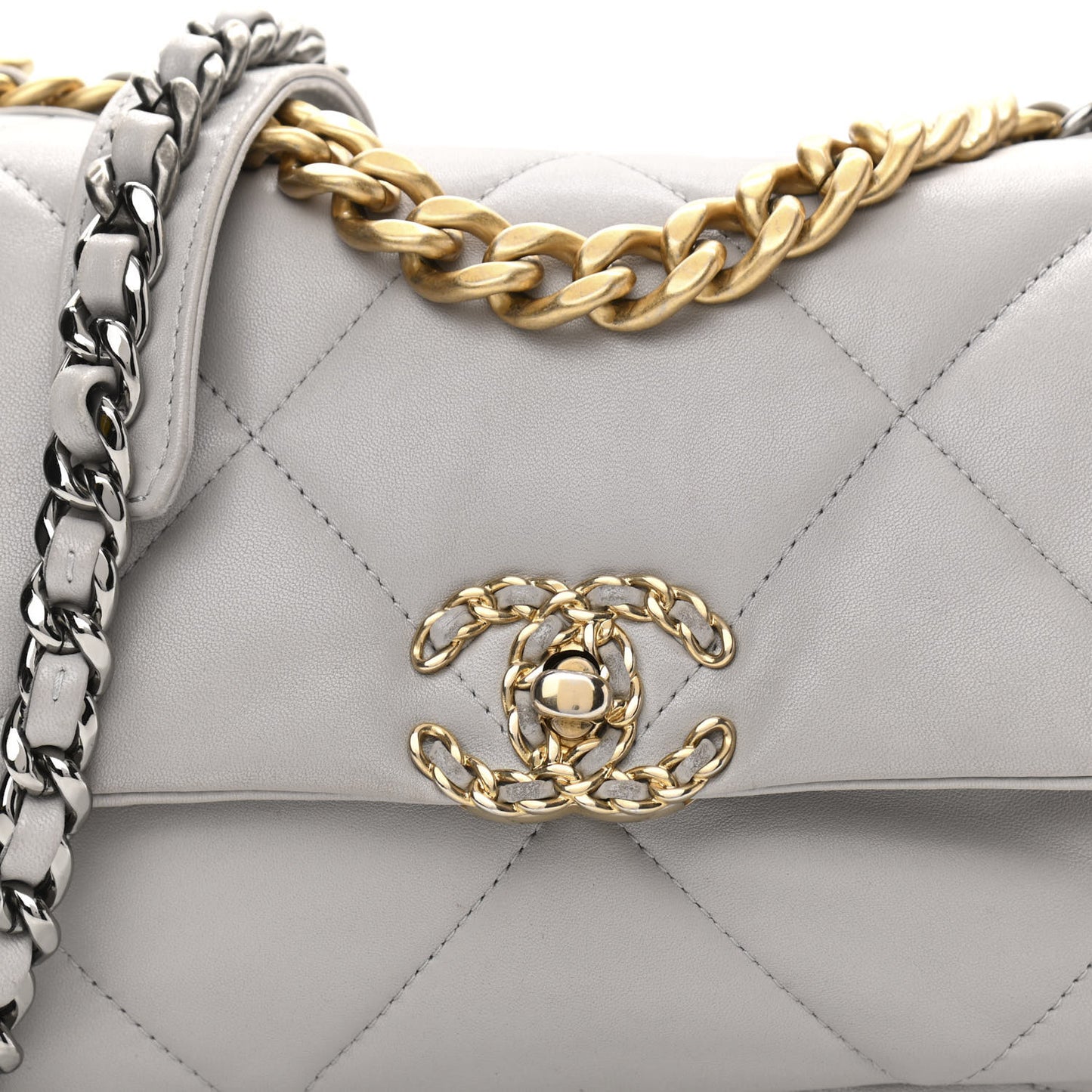 Lambskin Quilted Medium Chanel 19 Flap Grey