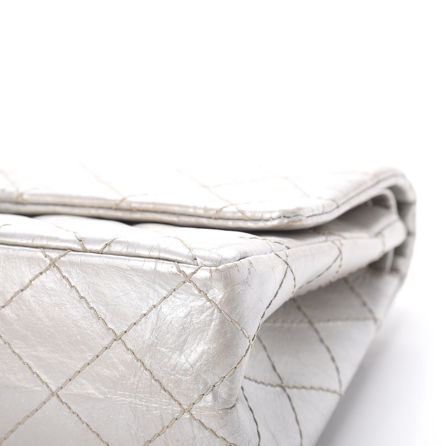 Chanel Metallic Aged Calfskin Quilted 2.55 Reissue 226 Flap Silver 14 of 17