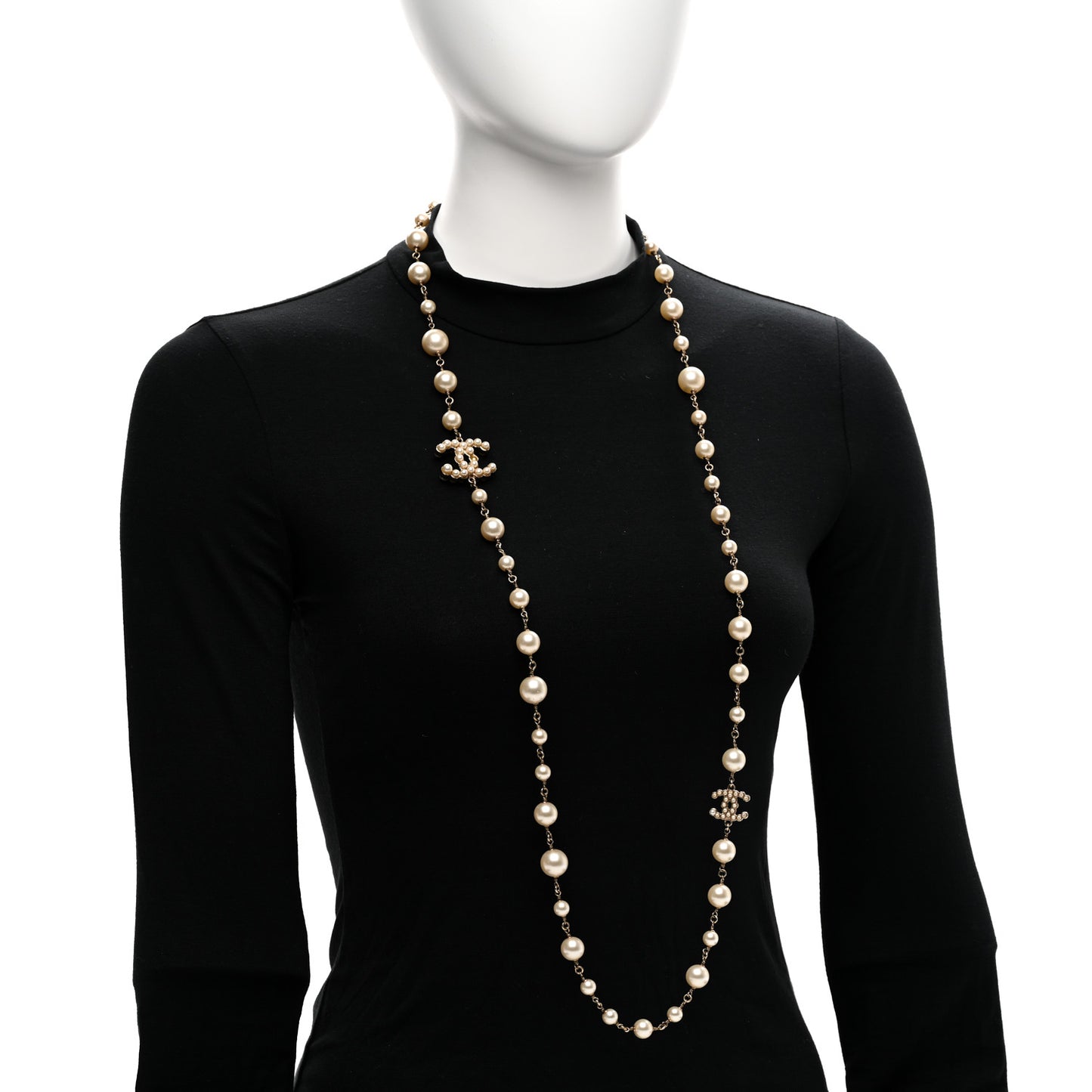 Graduated Pearl CC Long Necklace Gold