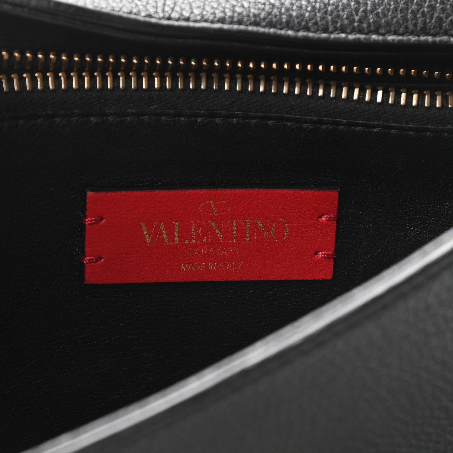 Valentino Garavani Pebbled Calfskin Small VRing Chain Shoulder Bag Black 6 of 10