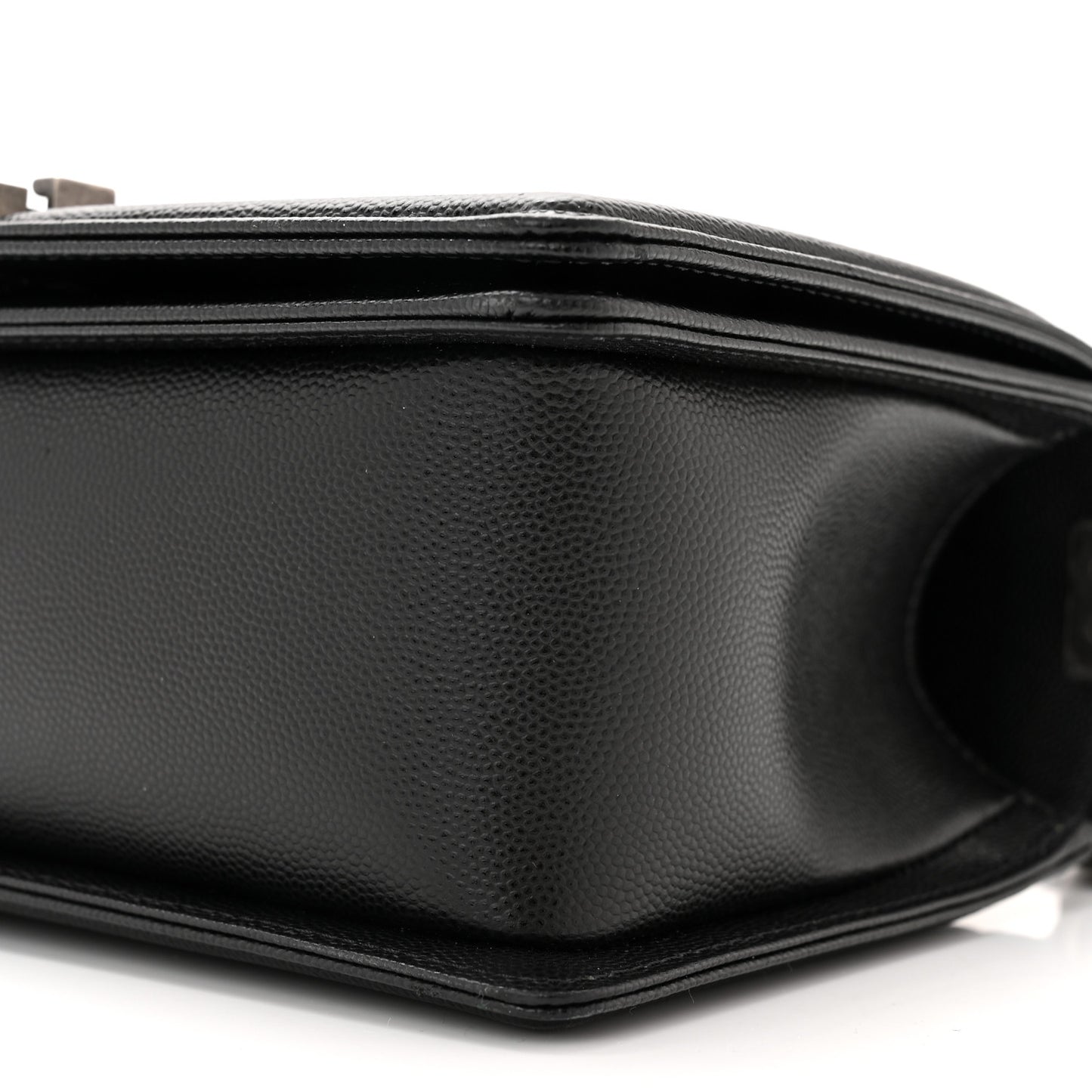 Caviar Quilted Medium Boy Flap Black