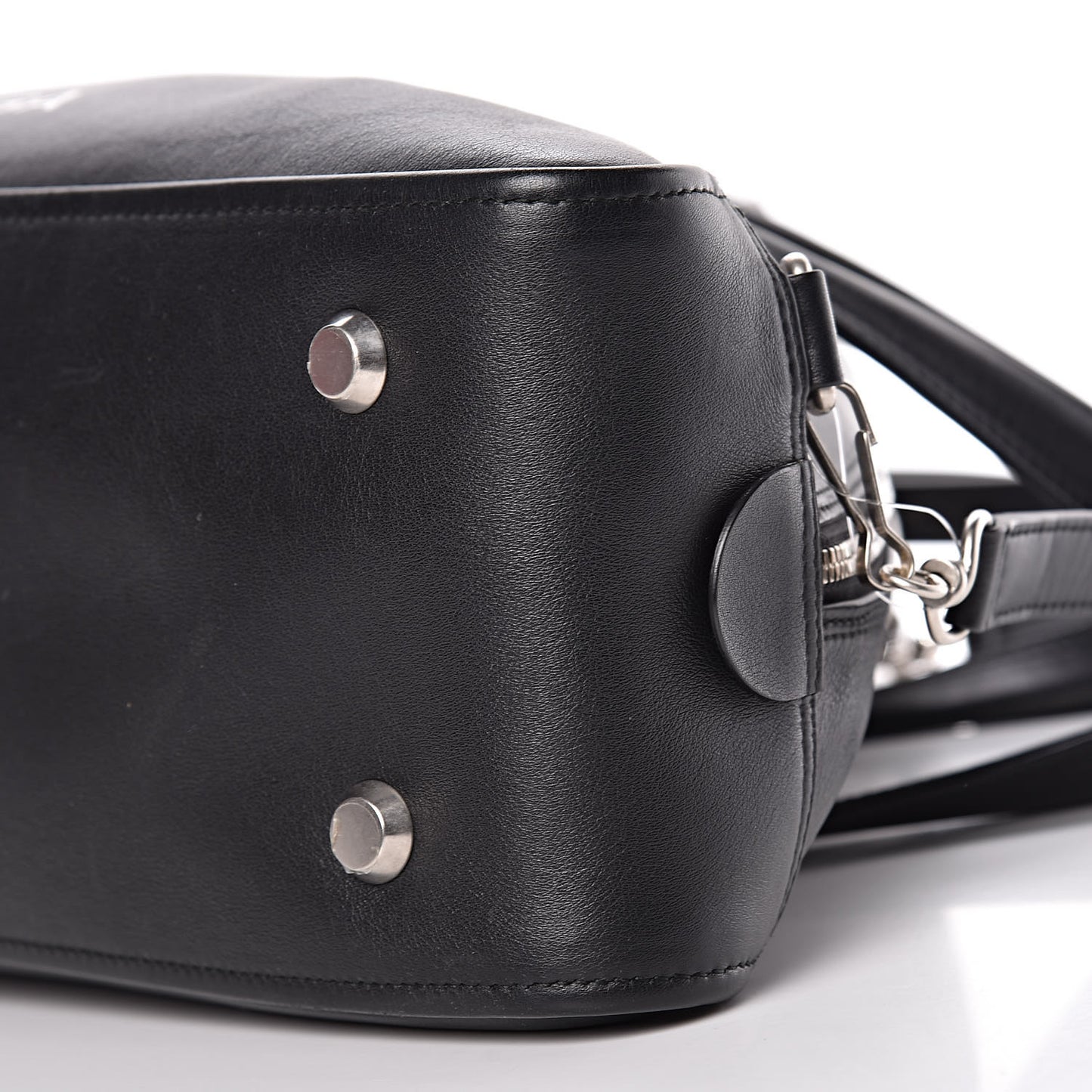 Calfskin M Triangle Duffle Black