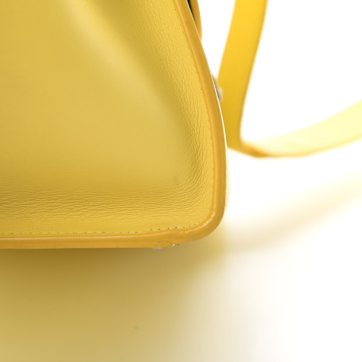 Liege Calfskin Small Trapeze Fluo Yellow