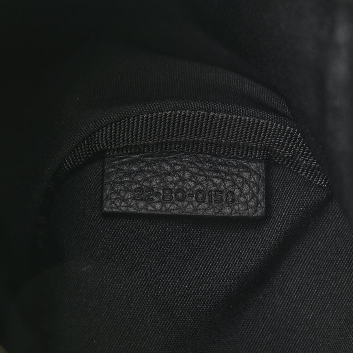 HOMME Grained Calfskin Mens Roller Pouch Black
