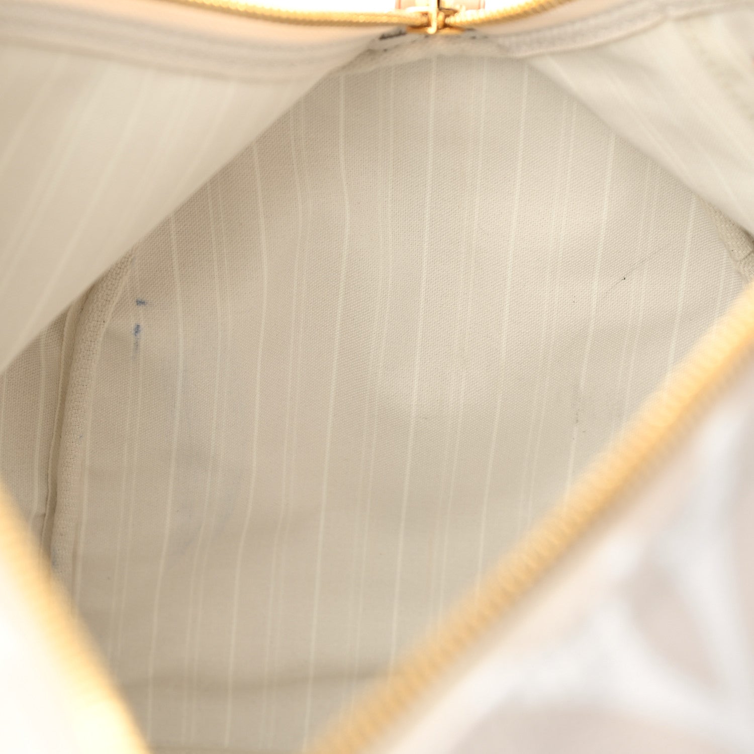 Louis Vuitton Monogram Giant By The Pool Keepall Bandouliere 45 Brume 8 of 14