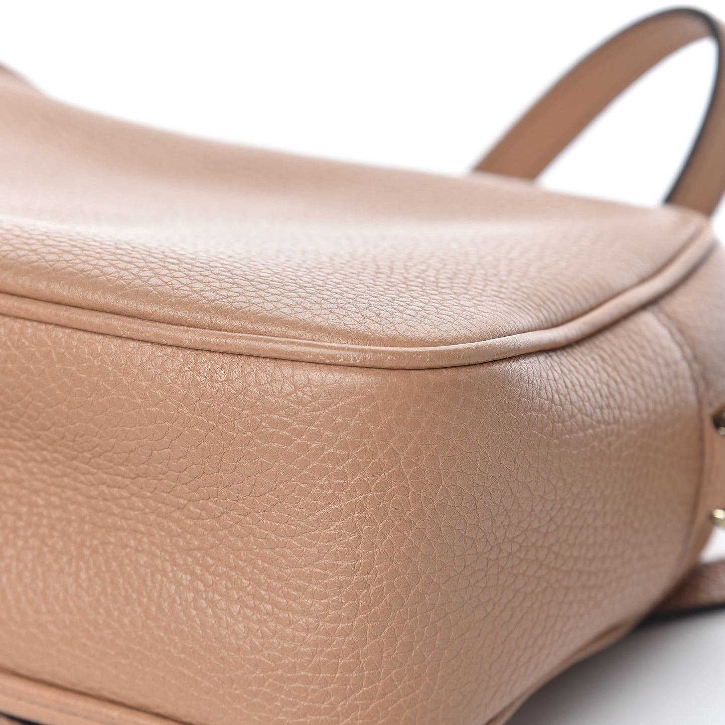 Pebbled Calfskin Small Soho Disco Bag Camelia