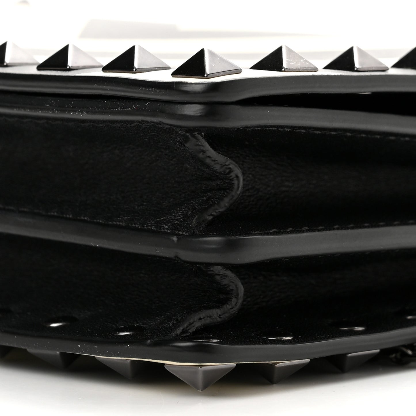 Vitello Chevron Rockstud Wallet on Chain Light Ivory Black