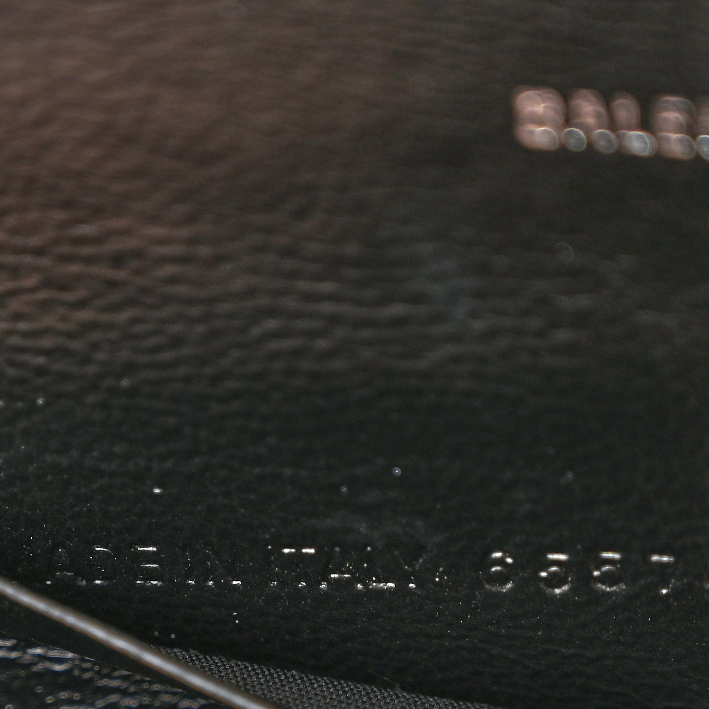 Grained Calfskin Logo Everyday Phone Holder Wallet On Chain Black White