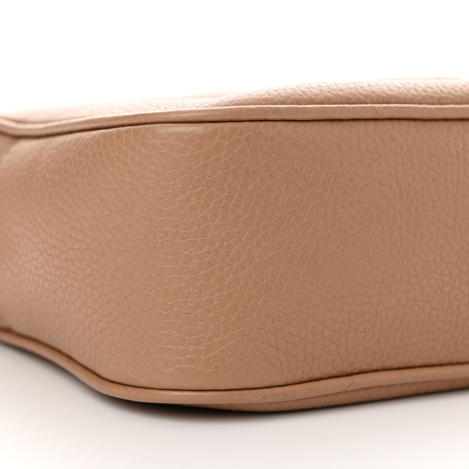 Gucci Pebbled Calfskin Small Soho Disco Bag Camelia 9 of 14