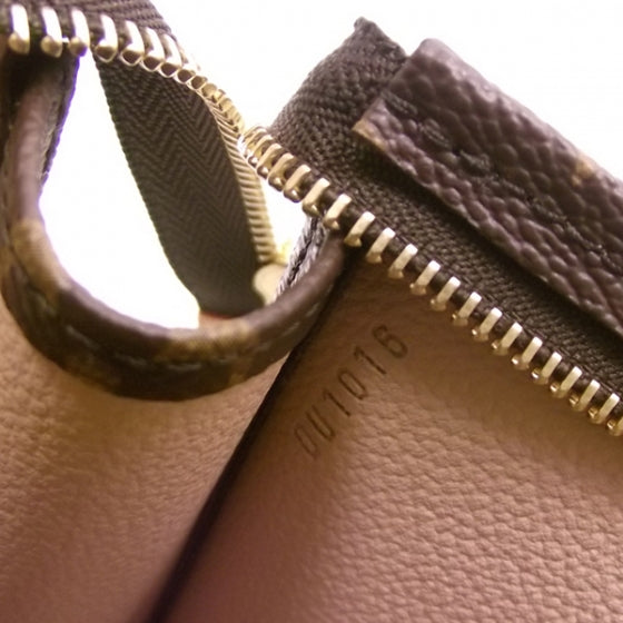 Monogram Poche Toilette 19