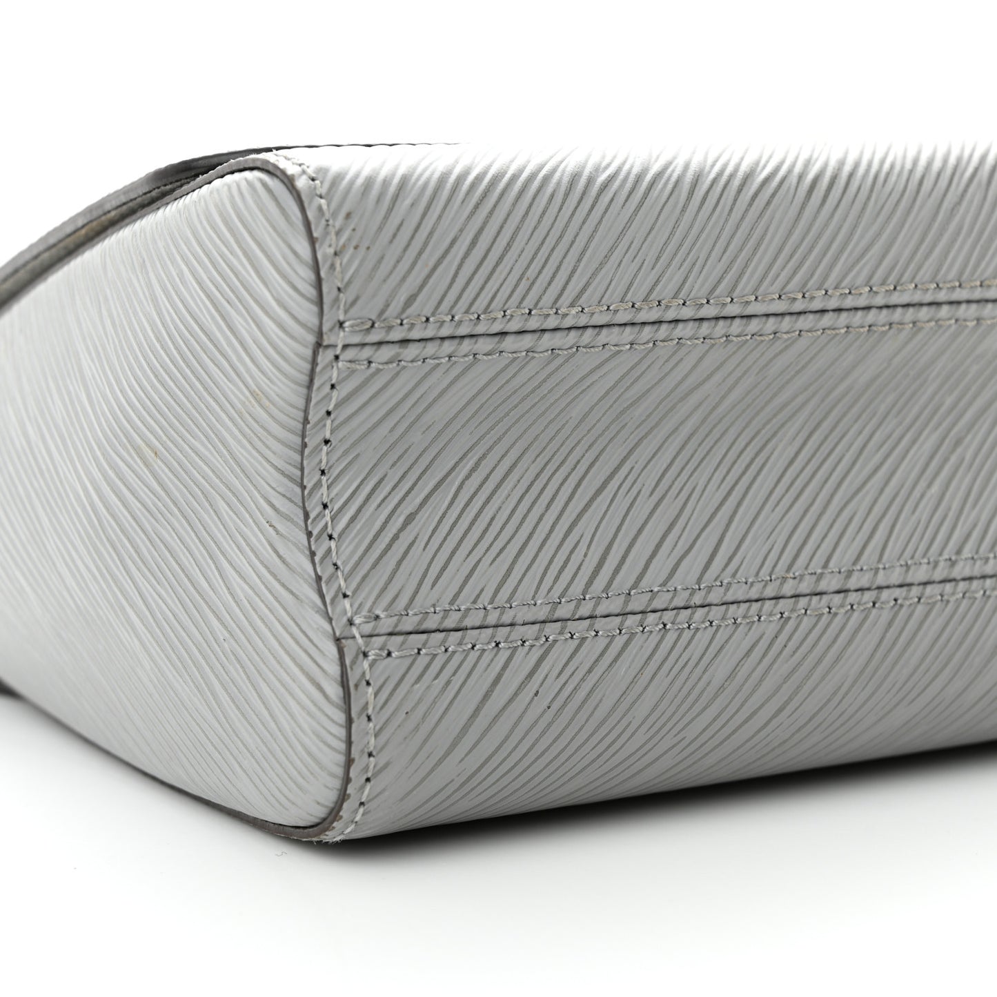 Epi Twist Shoulder Bag MM Gris Cloudy