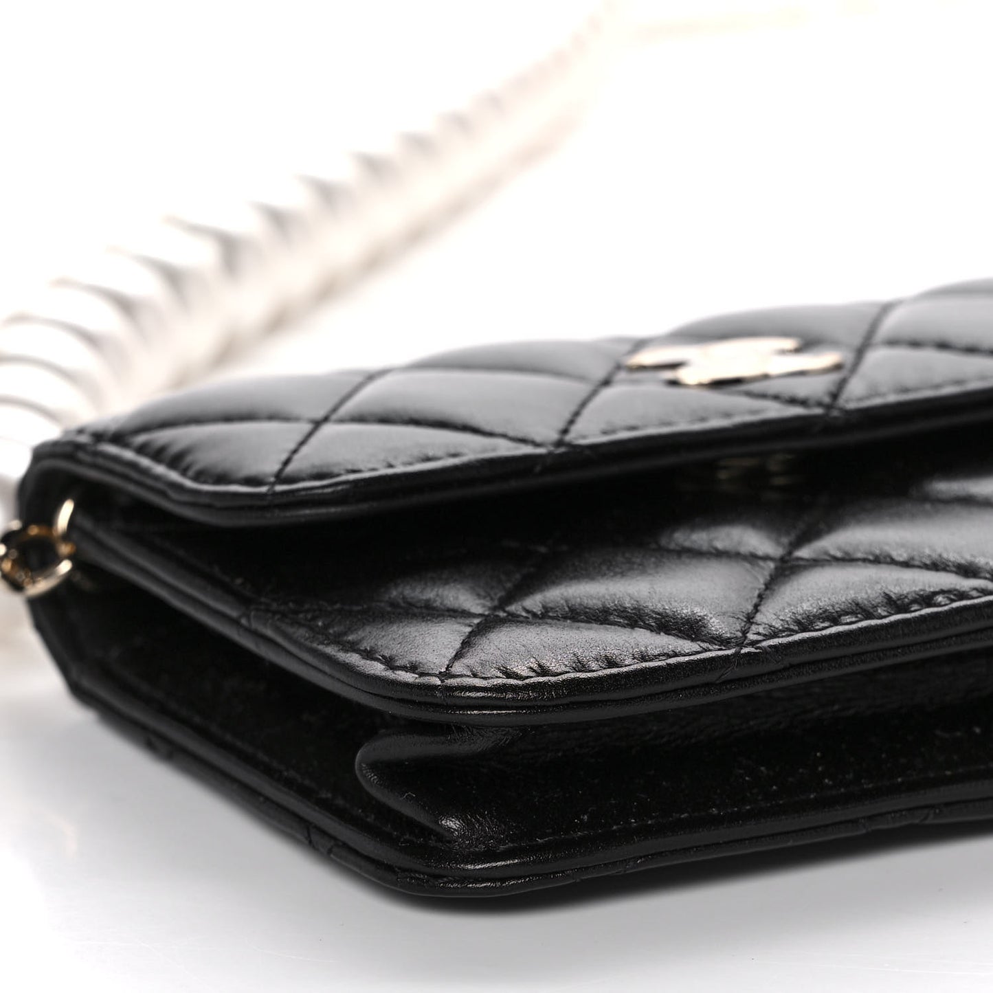 Calfskin Quilted Maxi Pearls Card Holder Flap With Chain Black