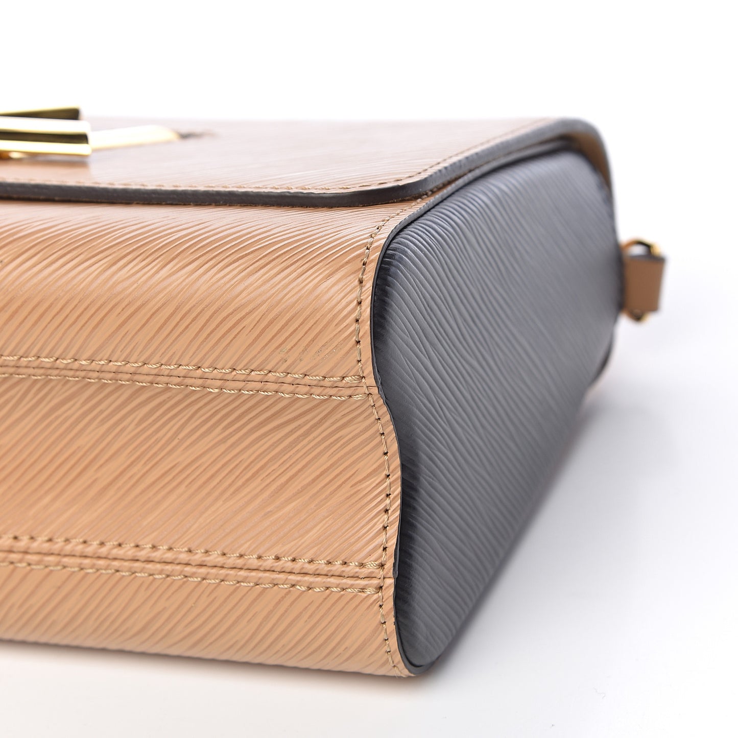 Epi Twist Shoulder Bag MM Camel