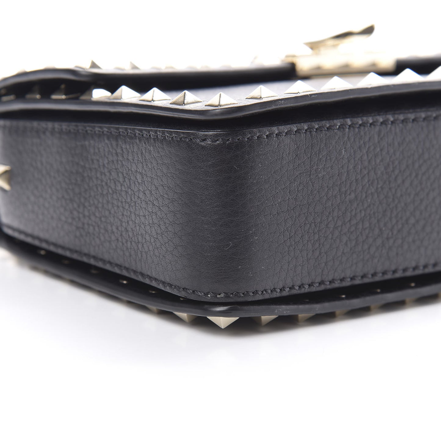 Grained Calfskin Medium Rockstud Chain Bag Black