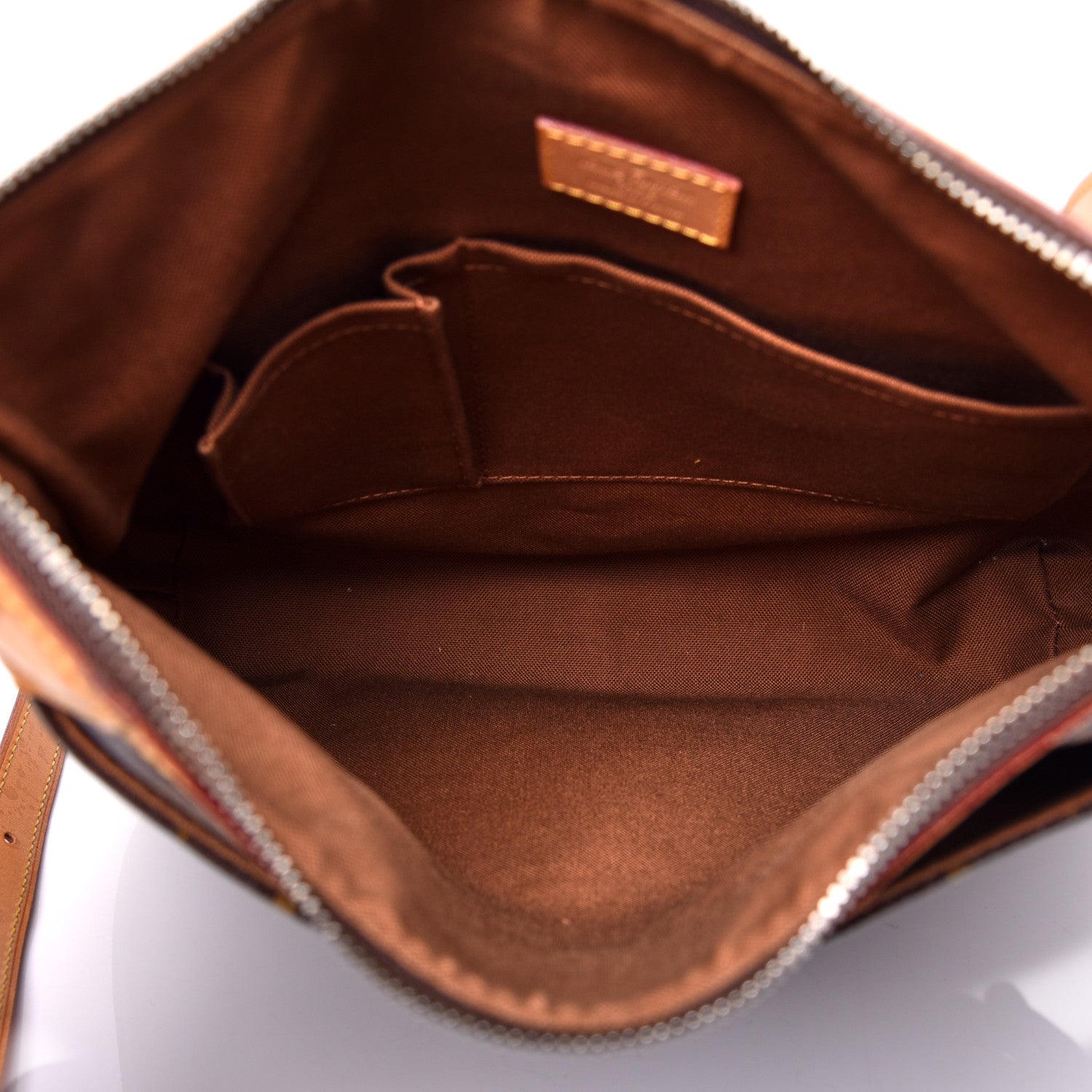 Louis Vuitton Monogram Odeon MM 5 of 9