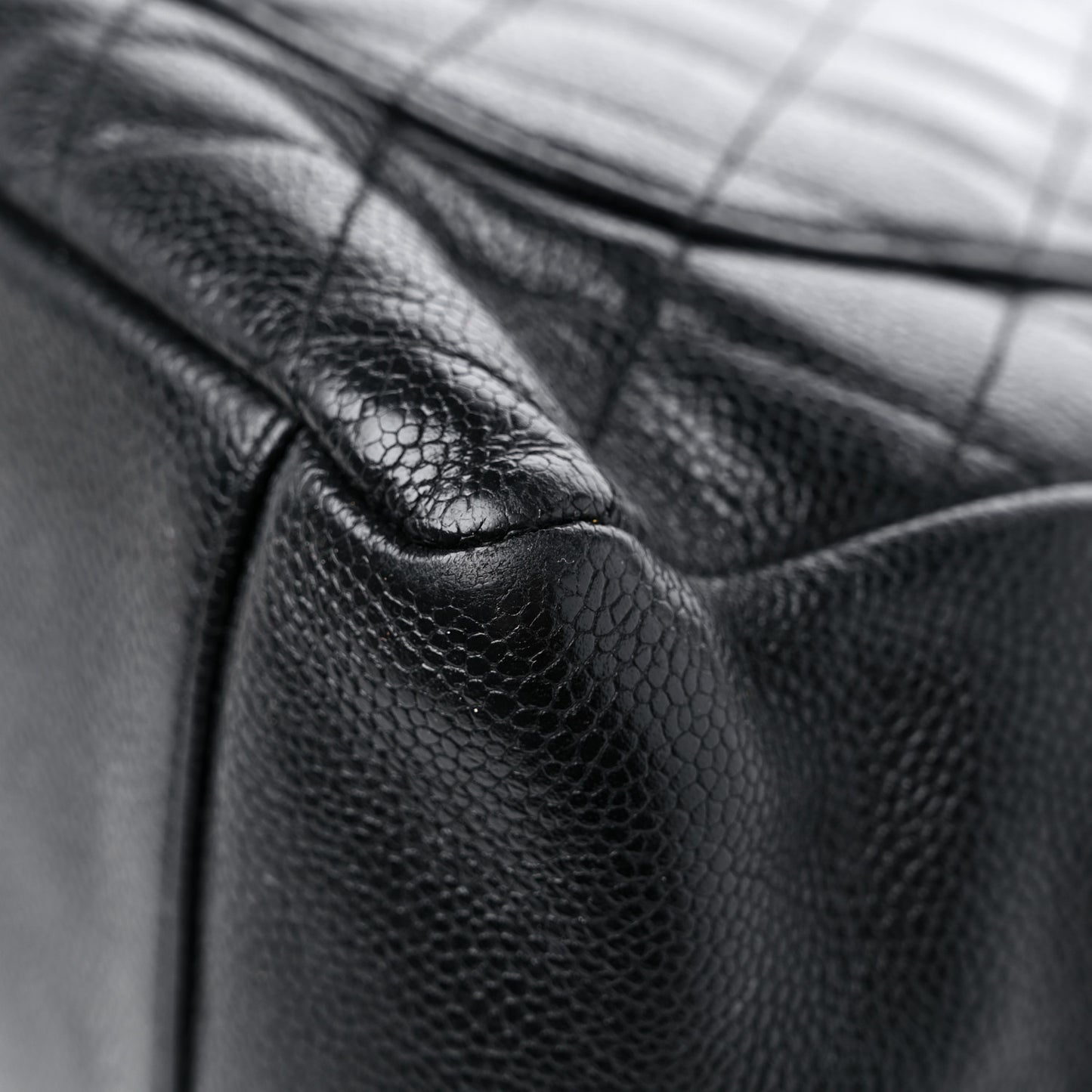 Caviar Quilted Grand Shopping Tote GST Black