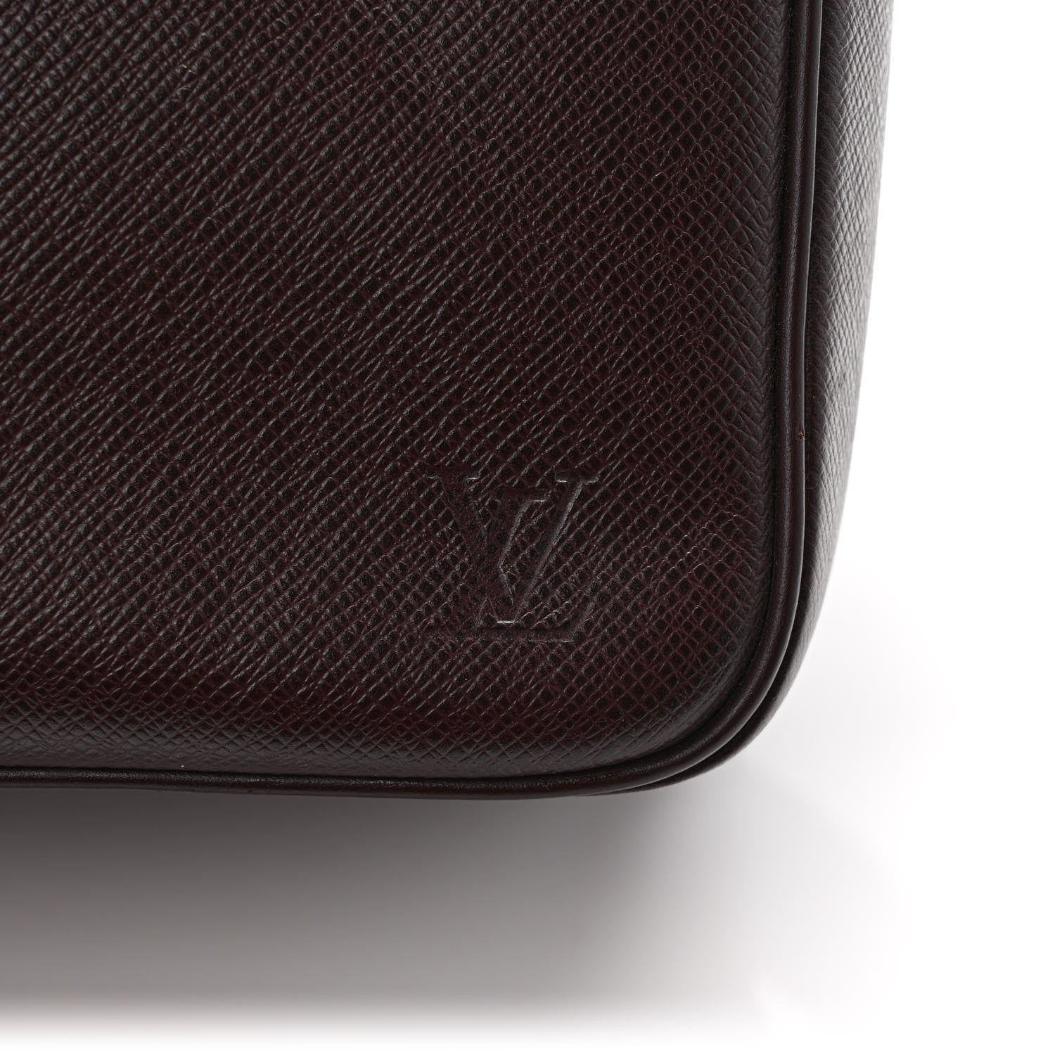 Louis Vuitton Taiga Reporter Messenger Acajou 9 of 10