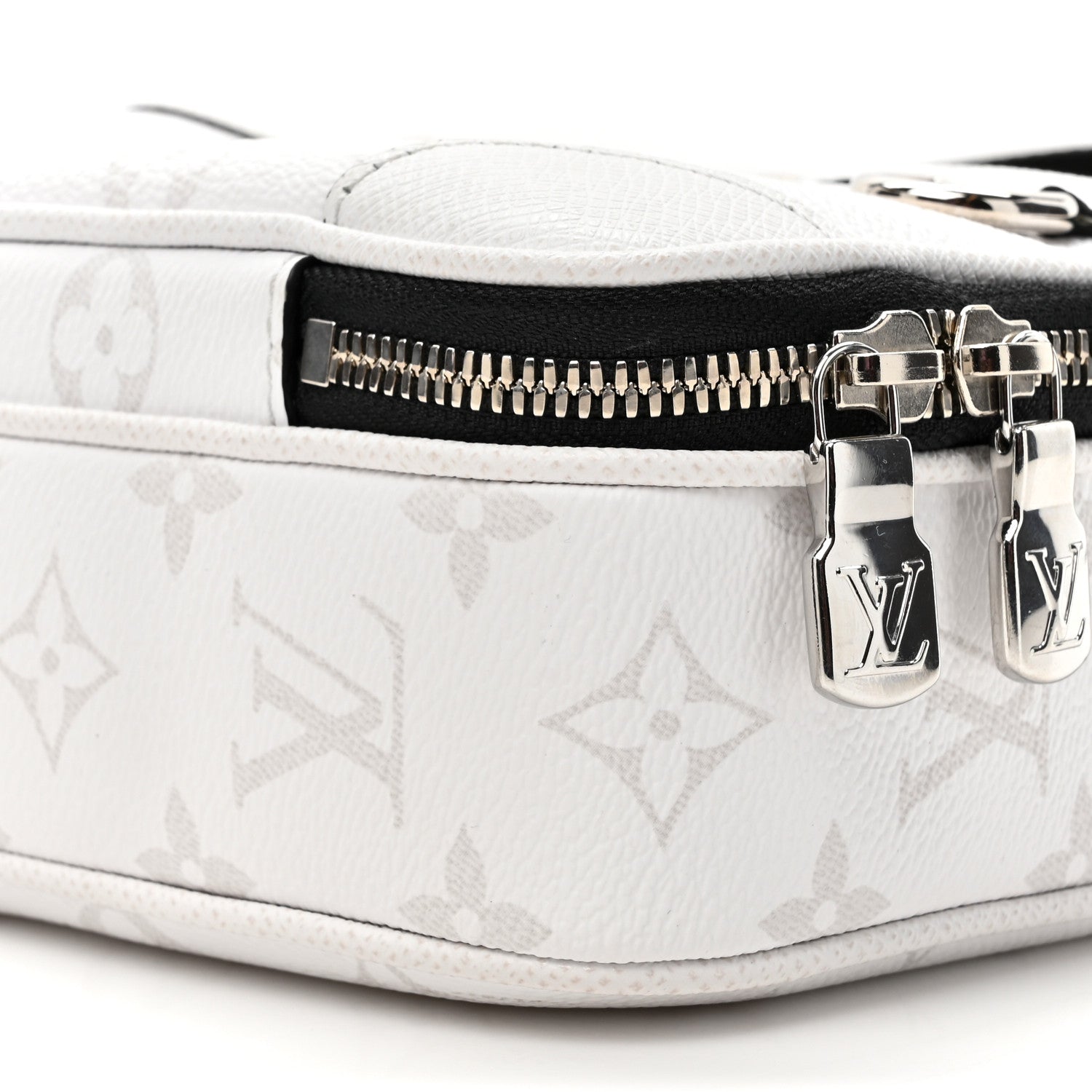 Louis Vuitton Taiga Monogram Alpha Messenger Optic White 9 of 13