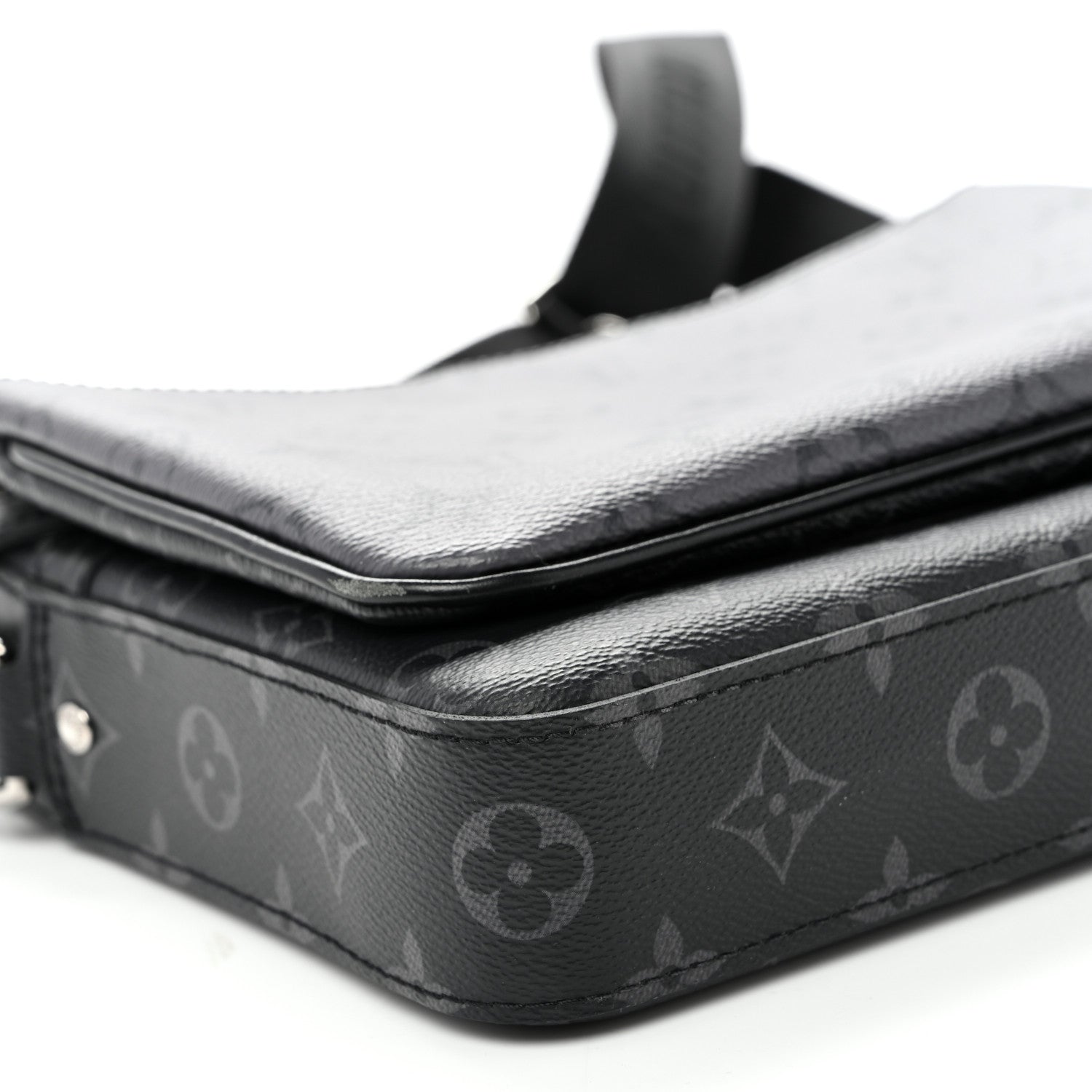 Louis Vuitton Reverse Monogram Eclipse Trio Messenger 8 of 9