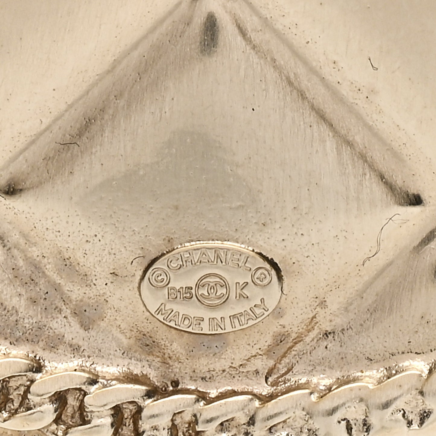 Quilted CC Brooch Pin Gold