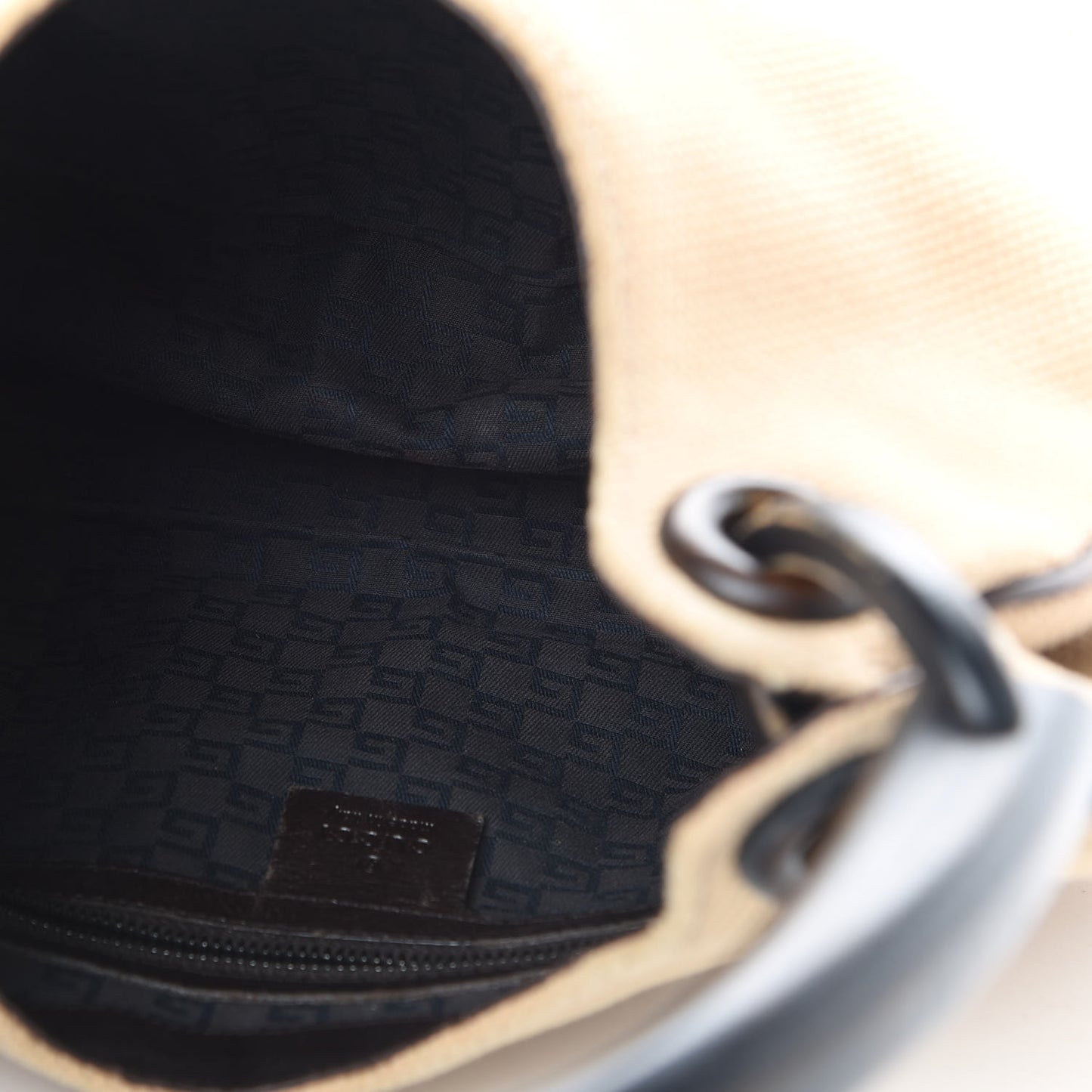 Canvas Wooden Handle Shoulder Bag Beige