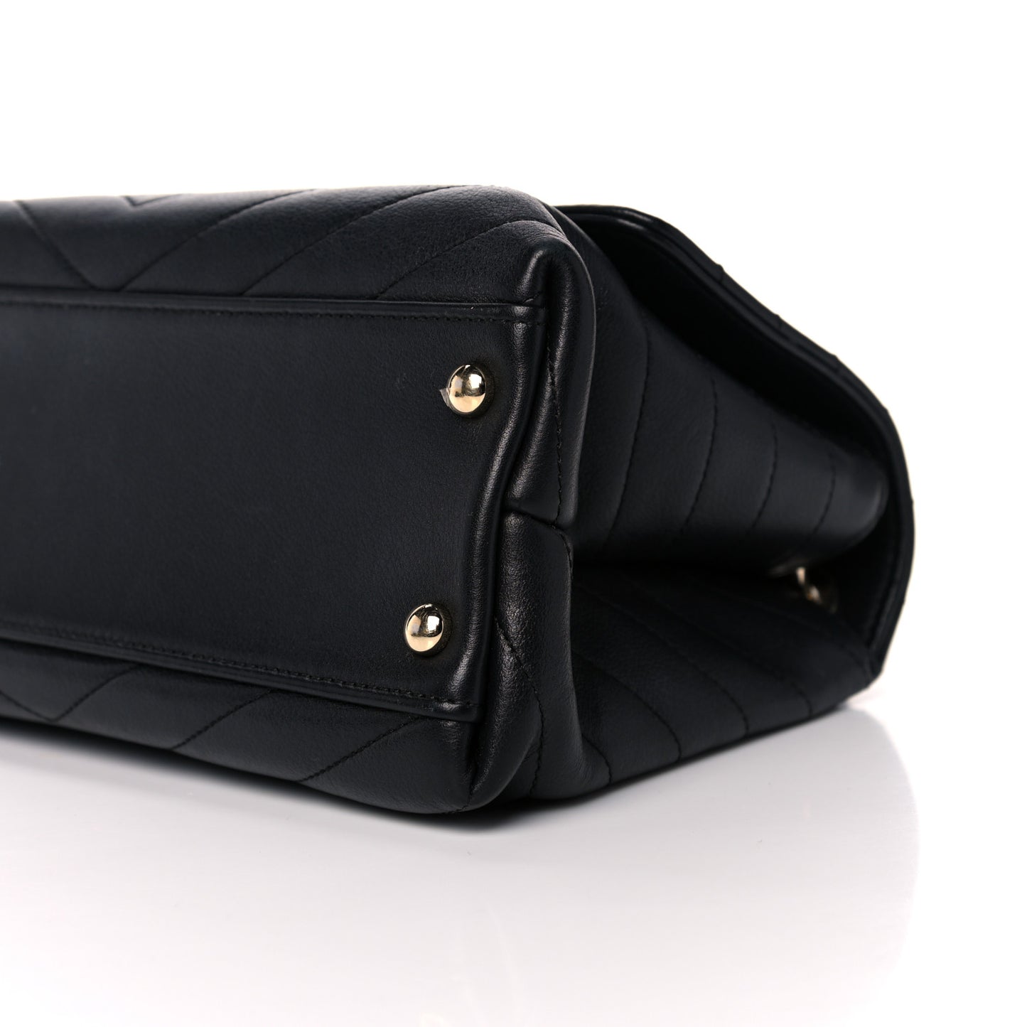 Grained Calfskin Small Chevron Chic Top Handle Flap Black