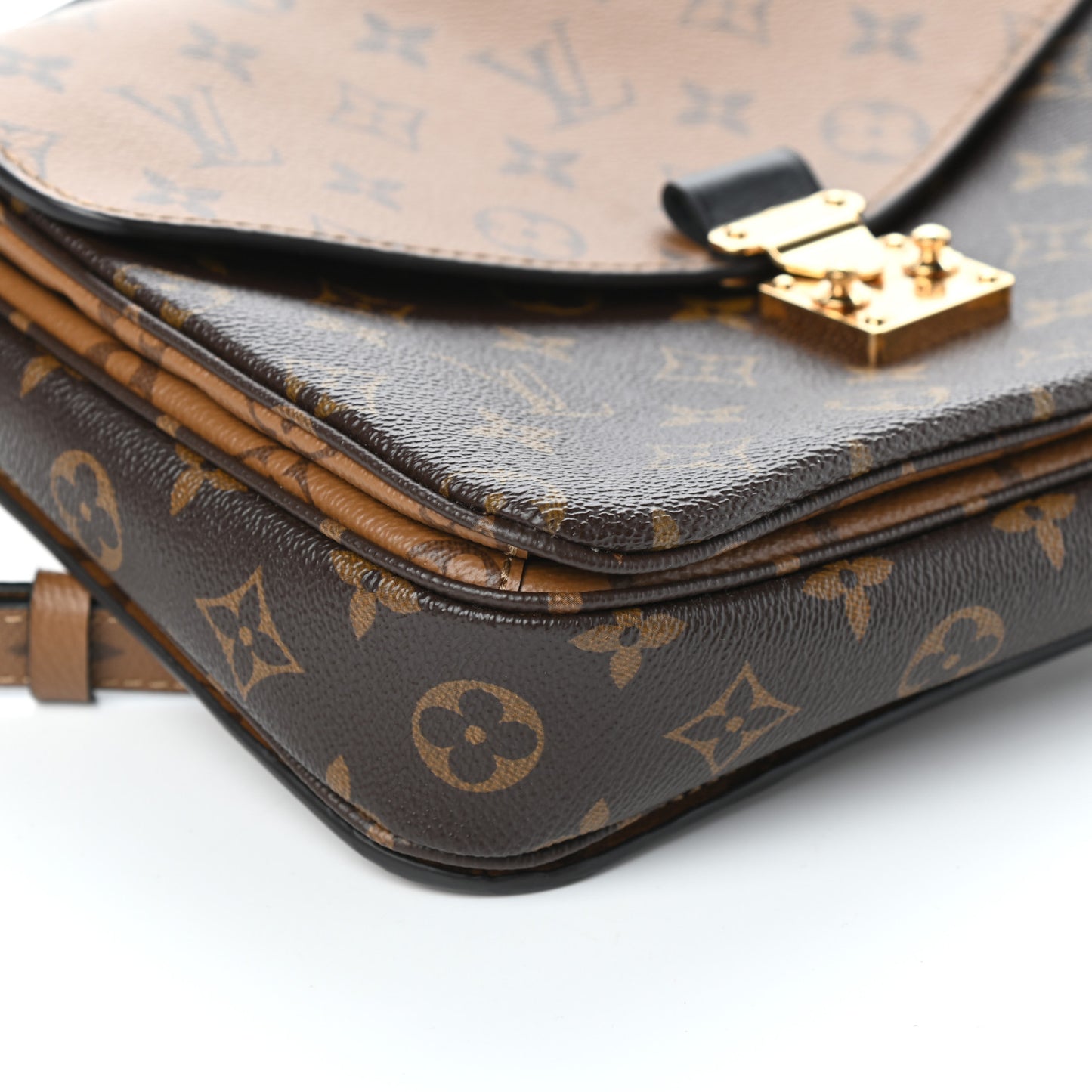 Reverse Monogram Pochette Metis