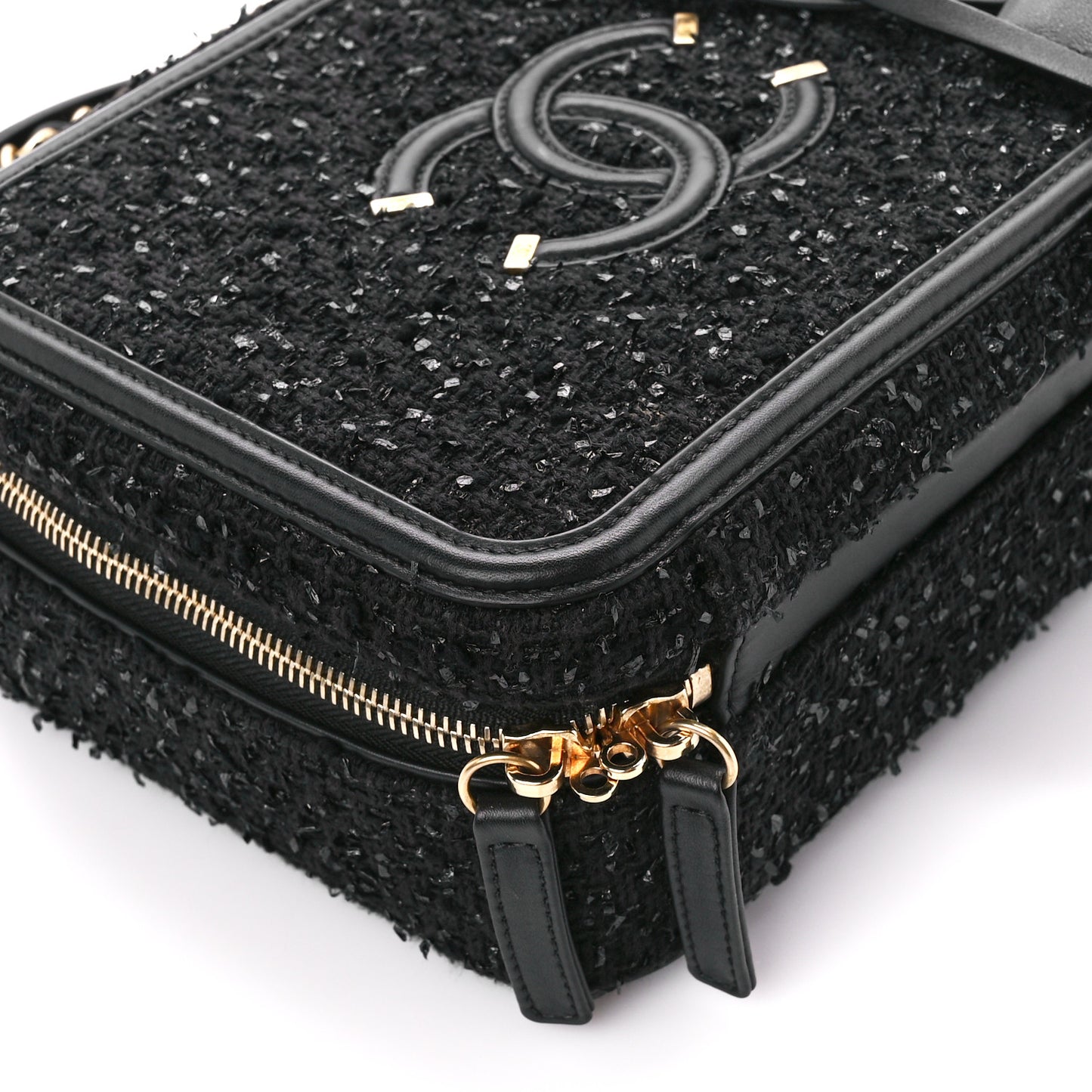 Tweed Quilted Medium CC Filigree Vanity Case Black