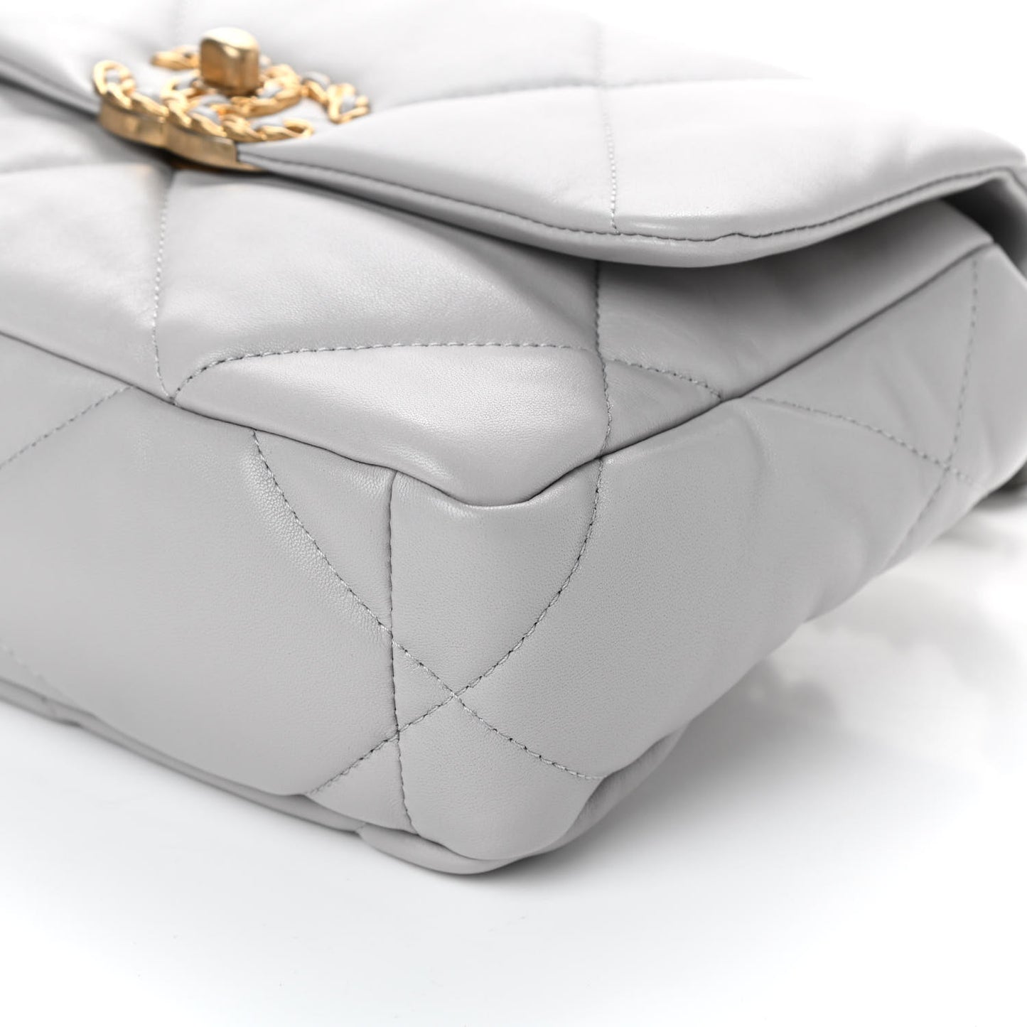 Lambskin Quilted Medium Chanel 19 Flap Grey