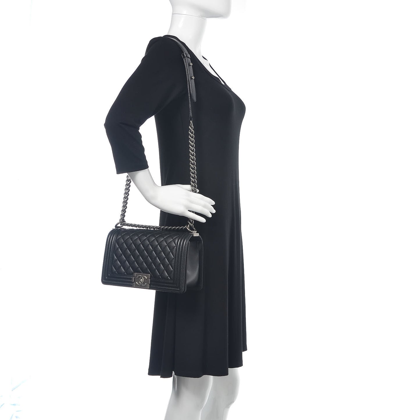 Caviar Quilted Medium Boy Flap Black