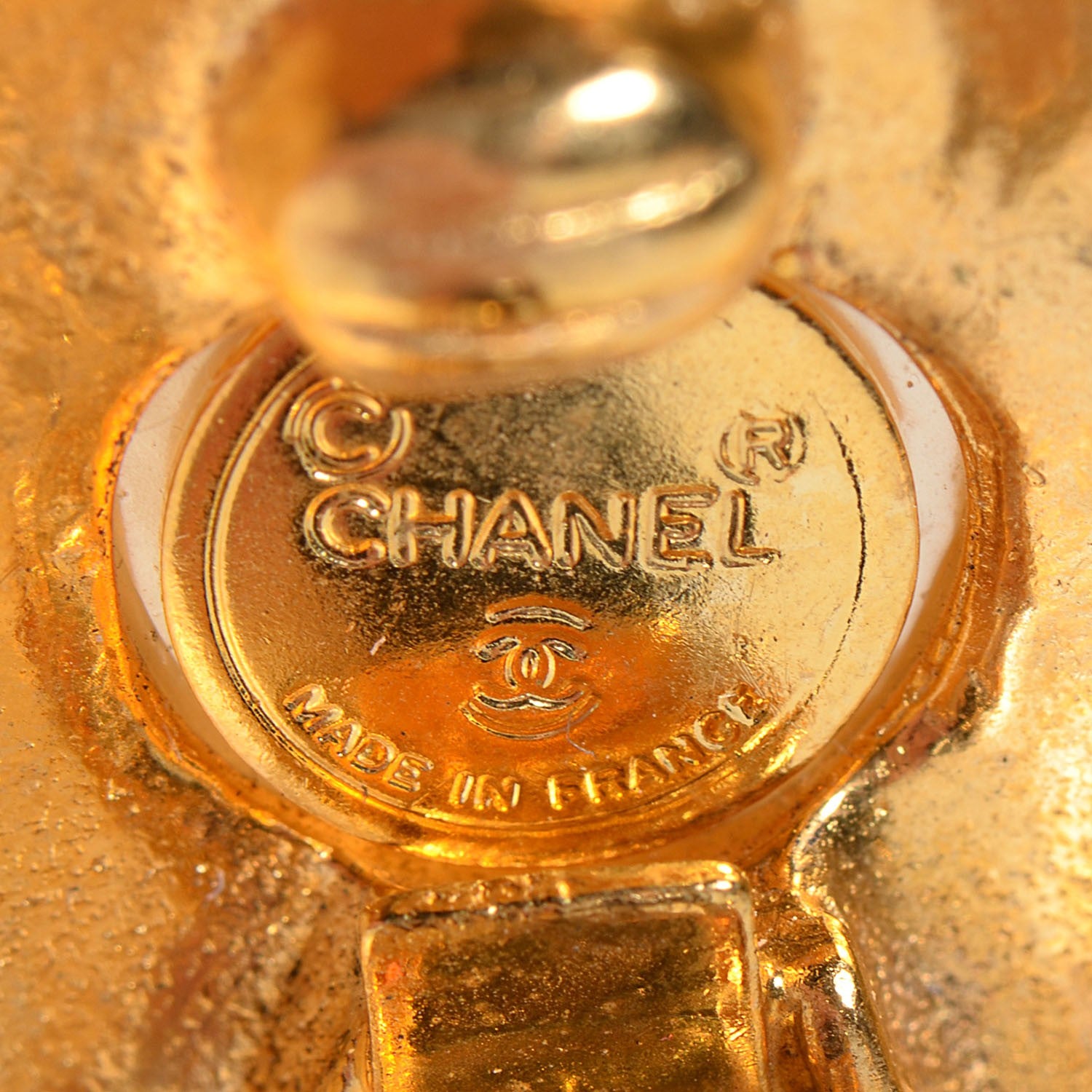 Chanel Pearl CC Clip On Earrings Gold 3 of 4