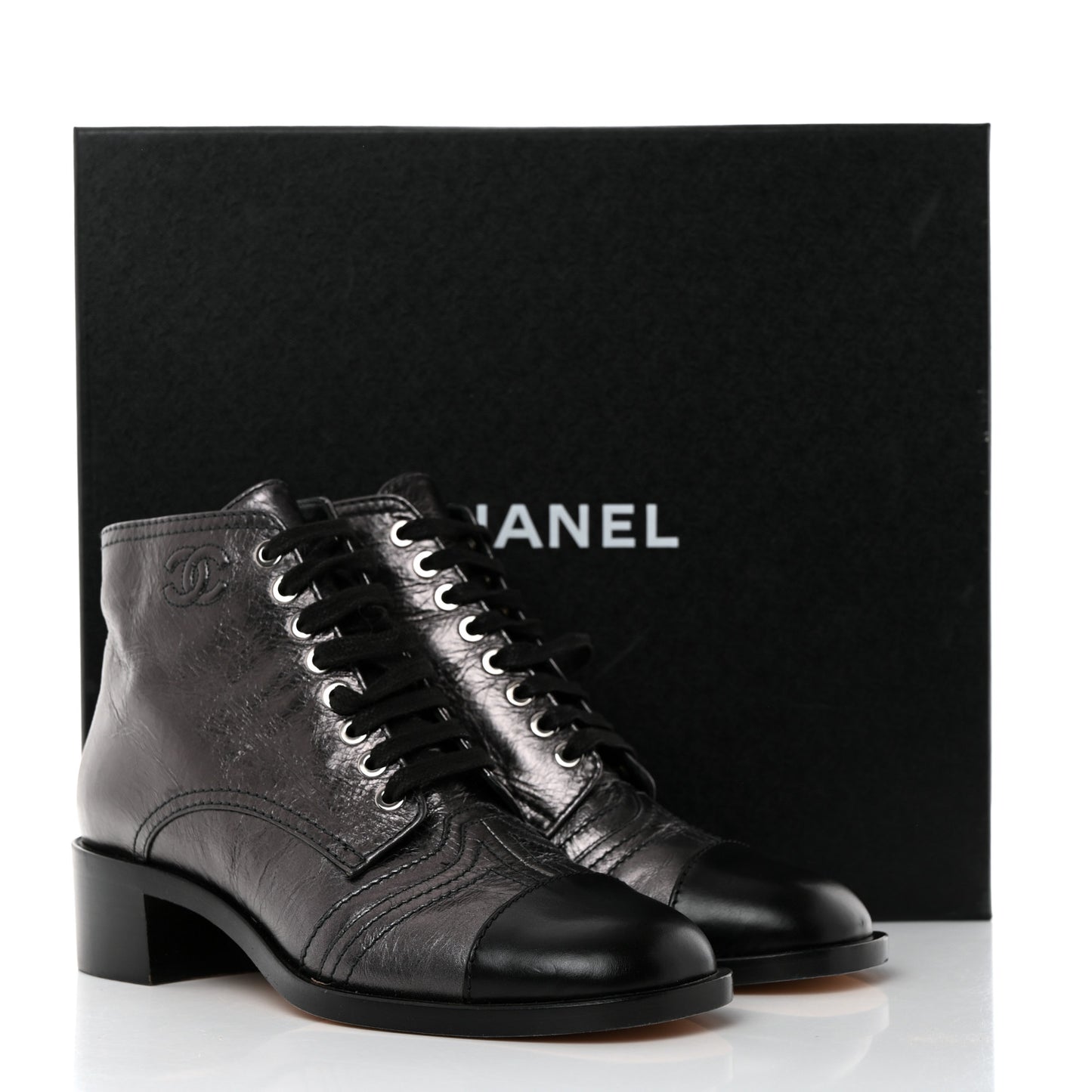 Crumpled Calfskin CC Lace Up Boots 37 Grey Black