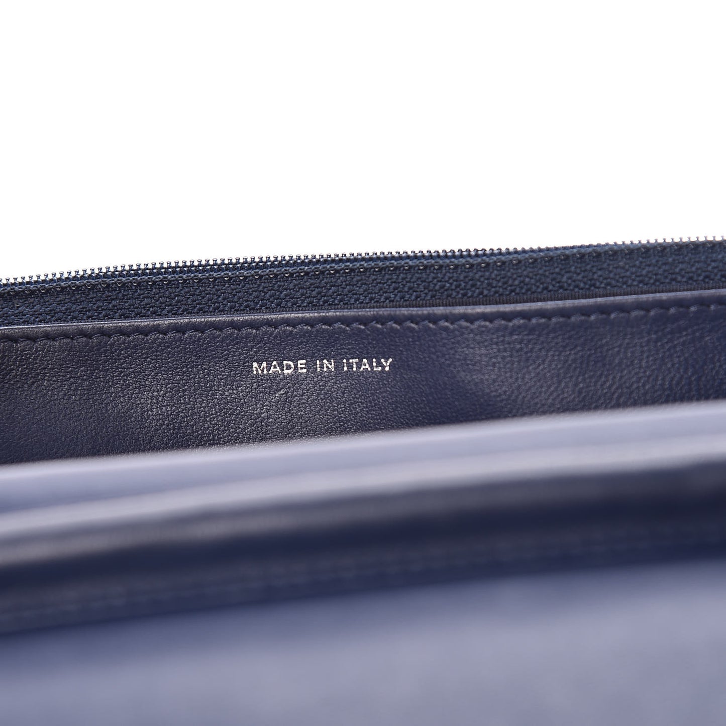 Lambskin Quilted Wallet On Chain WOC Navy Black