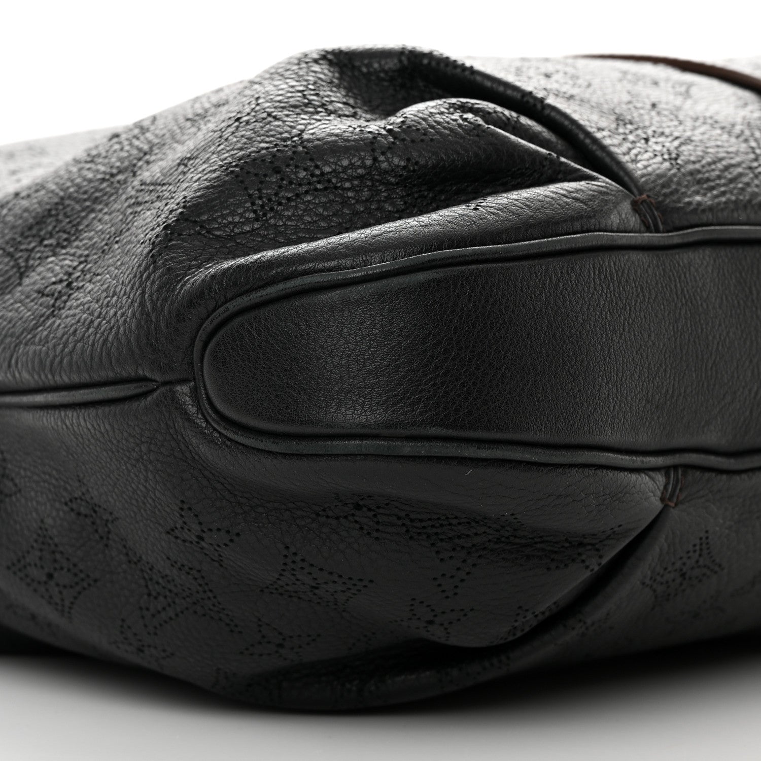 Louis Vuitton Mahina Selene MM Black 9 of 15