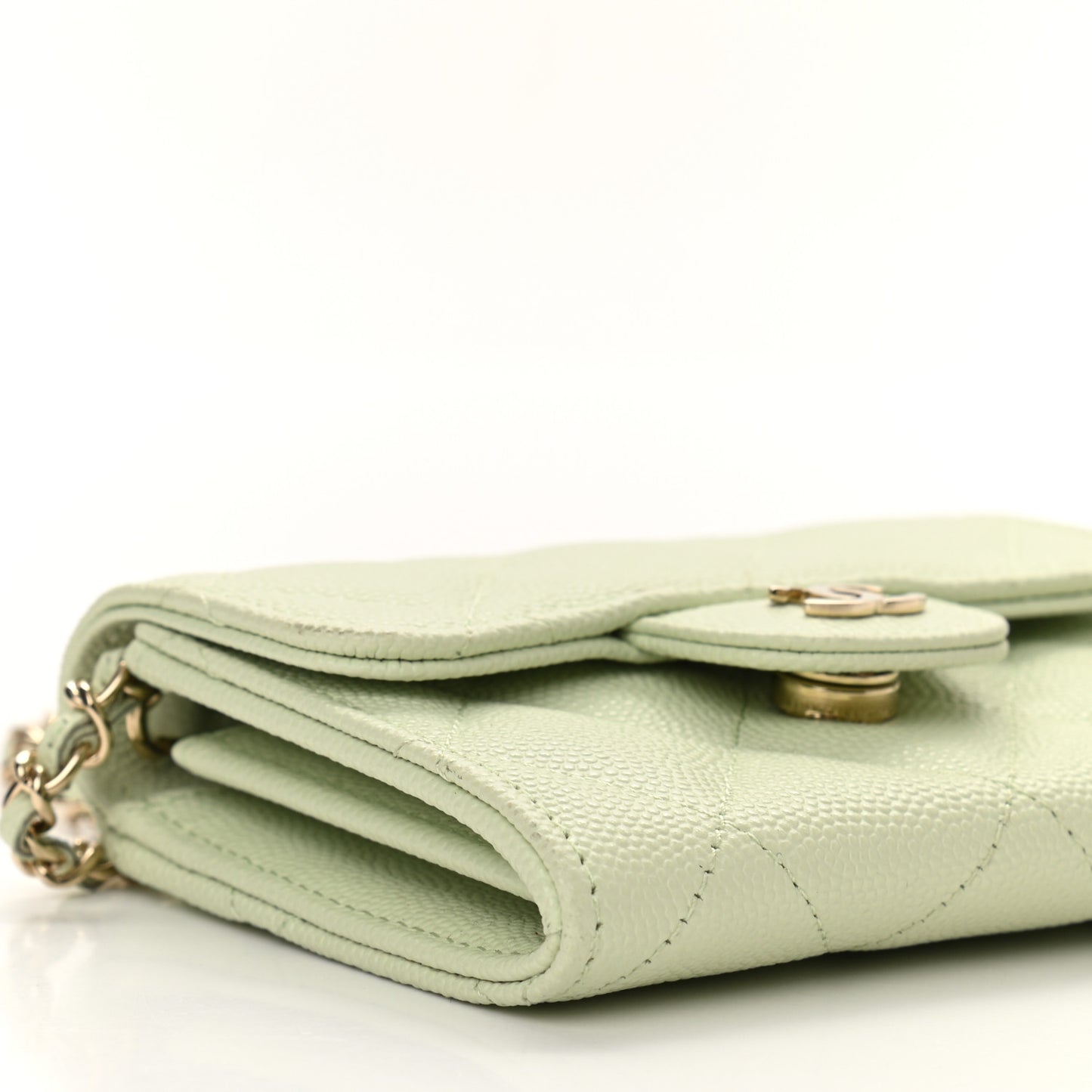 Caviar Quilted Flap Card Holder On Chain Light Green