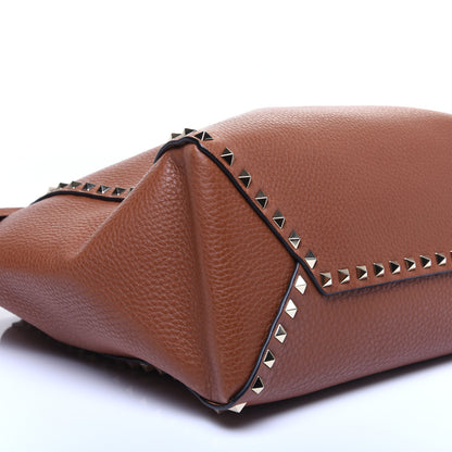 Valentino Garavani Pebbled Calfskin Rockstud Bucket Bag Saddle Brown 6 of 11