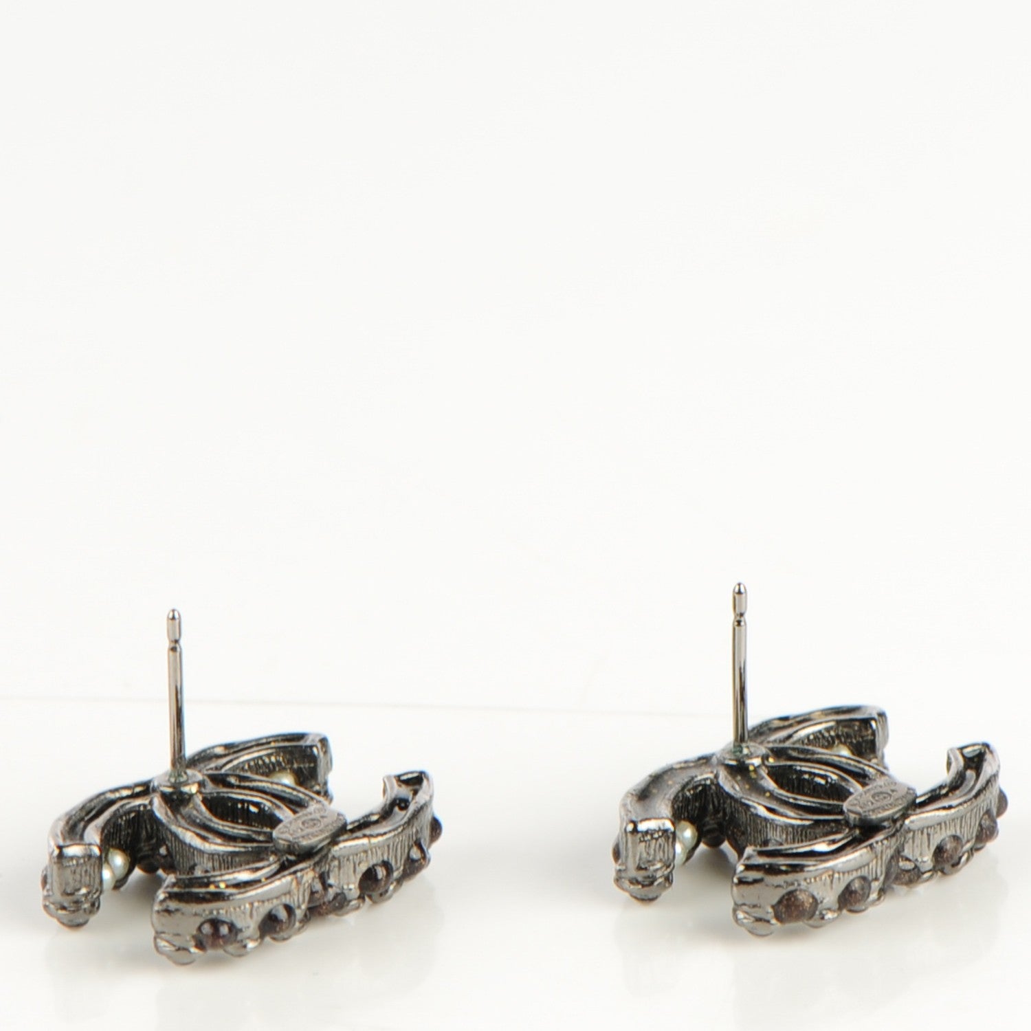 Chanel Ruthenium Studded Pearl CC Earrings 3 of 5