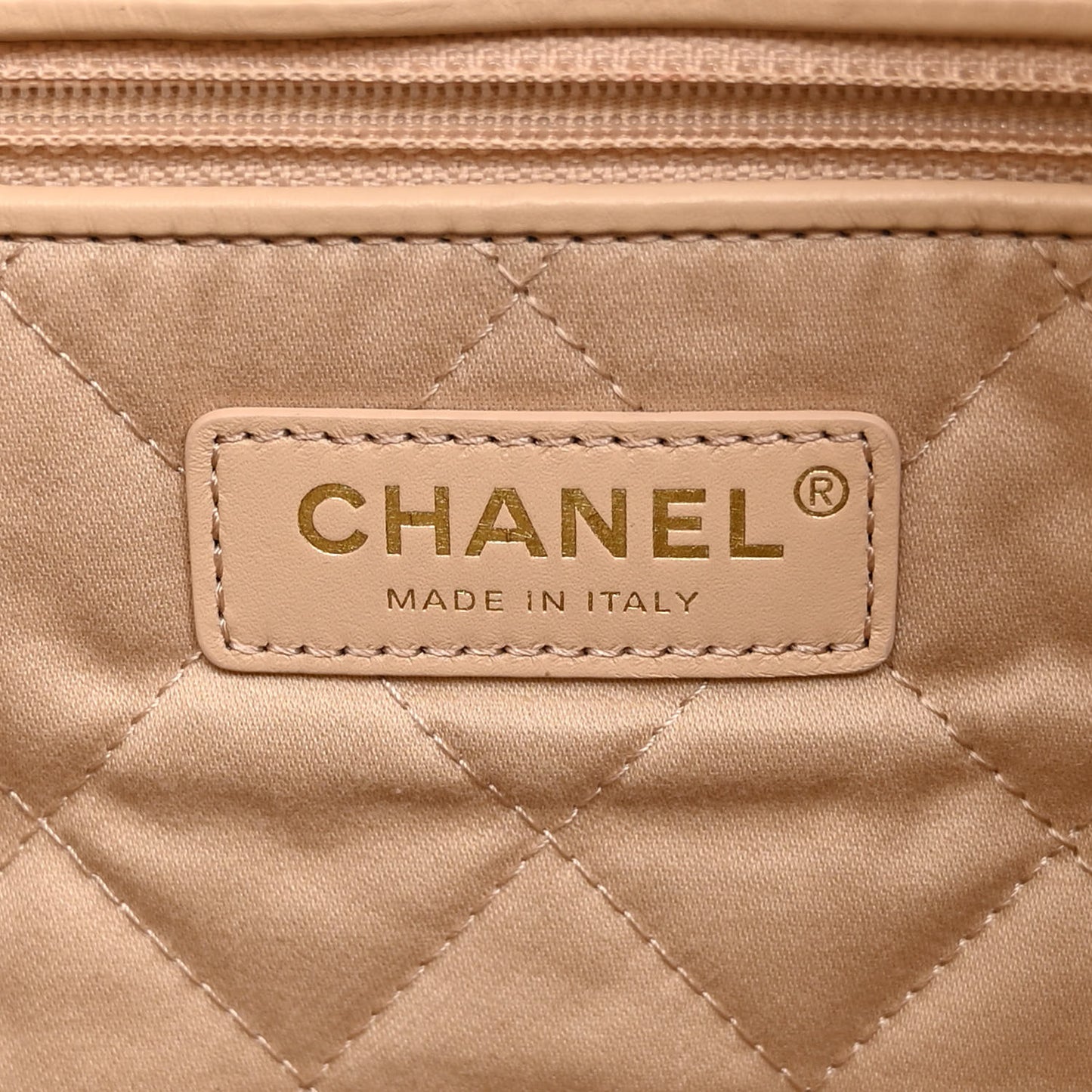 Shiny Calfskin Quilted Small Chanel 22 White