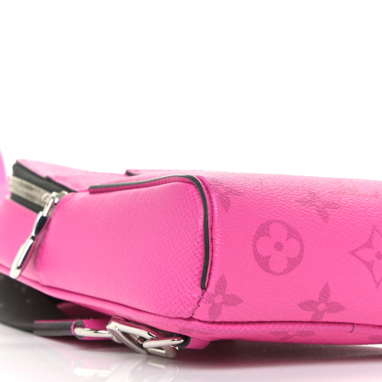 Taigarama Outdoor Slingbag Fuchsia