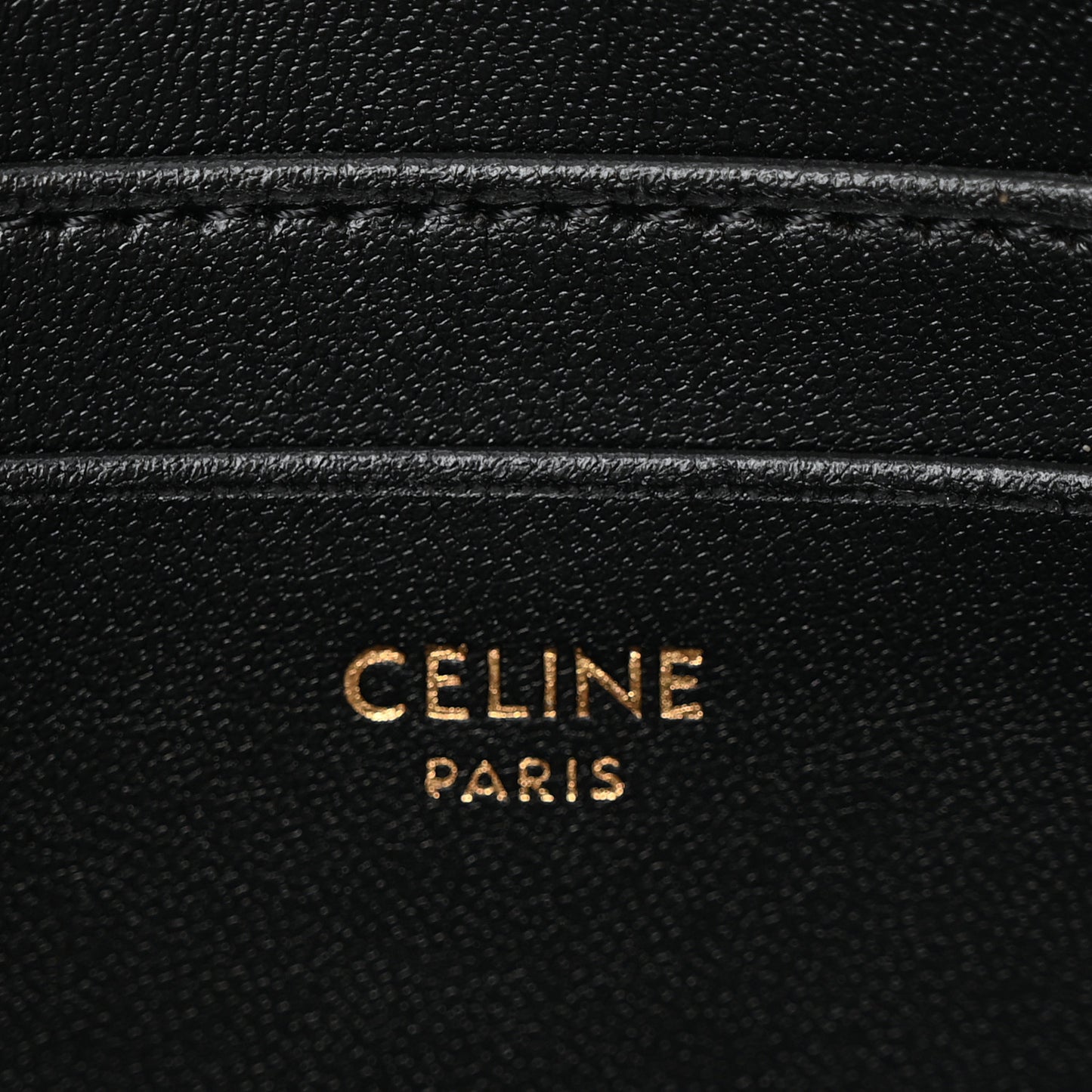 Grained Calfskin 16 Pochette Black