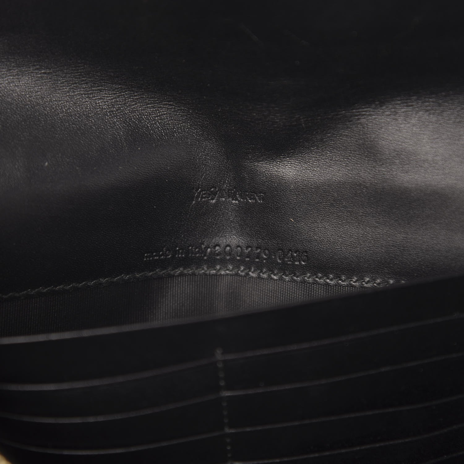 Saint Laurent Textured Patent Belle de Jour Chain Clutch Black 6 of 12